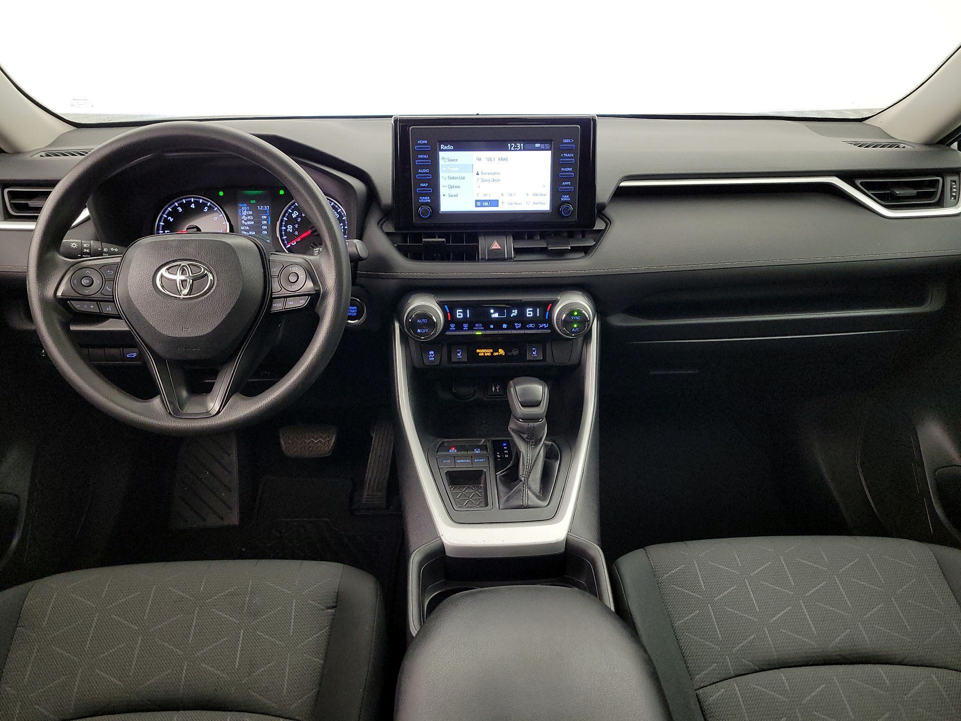 Thumbnail: 2019 Toyota RAV4 - 9