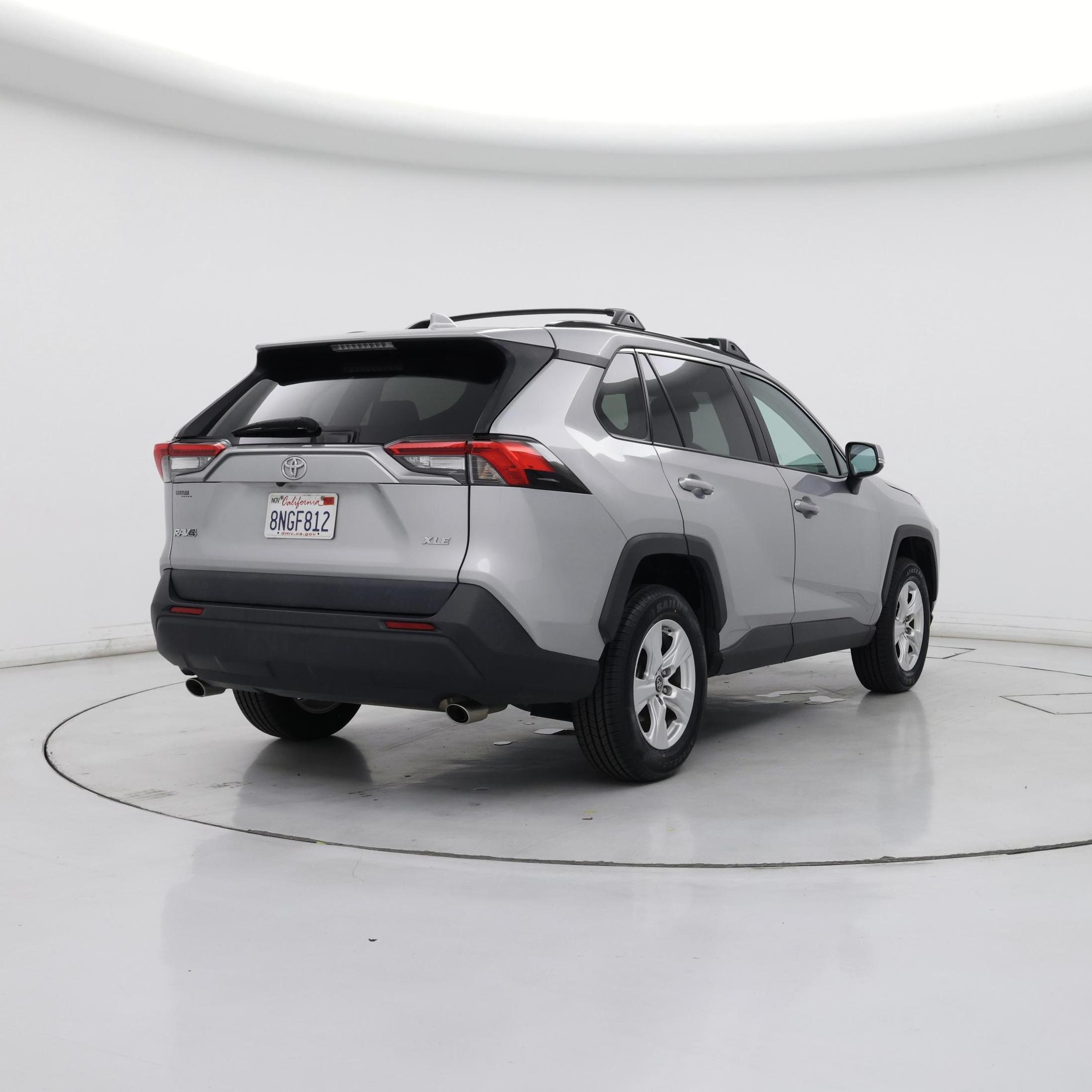 Thumbnail: 2019 Toyota RAV4 - 8