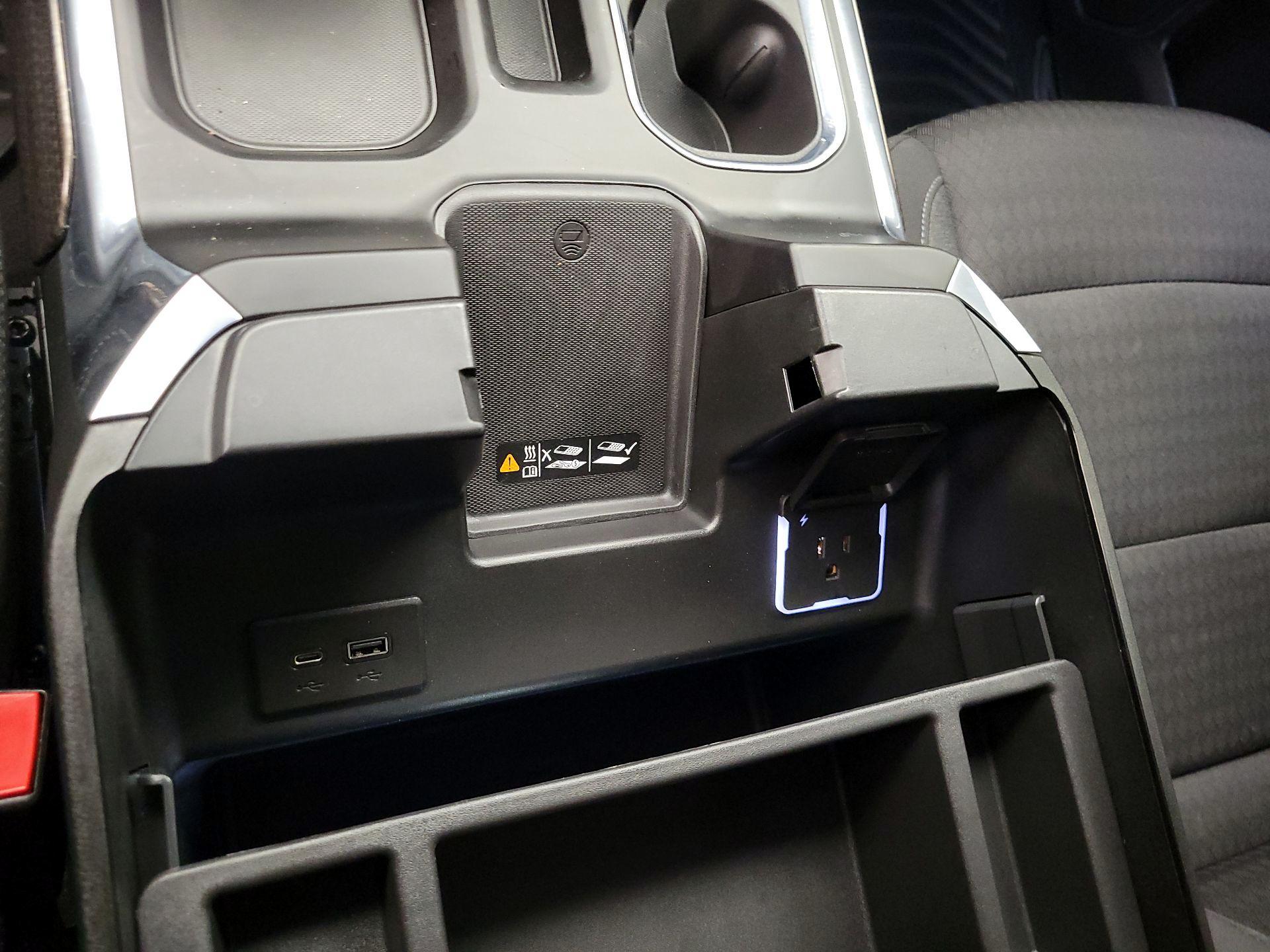 Thumbnail: 2022 Chevrolet Silverado 1500 - 19