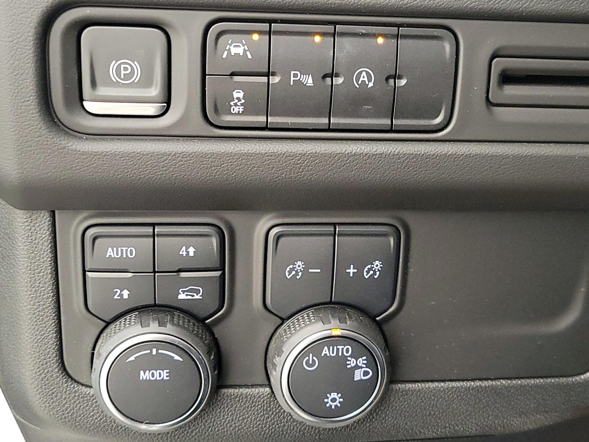 Thumbnail: 2023 Chevrolet Tahoe - 13