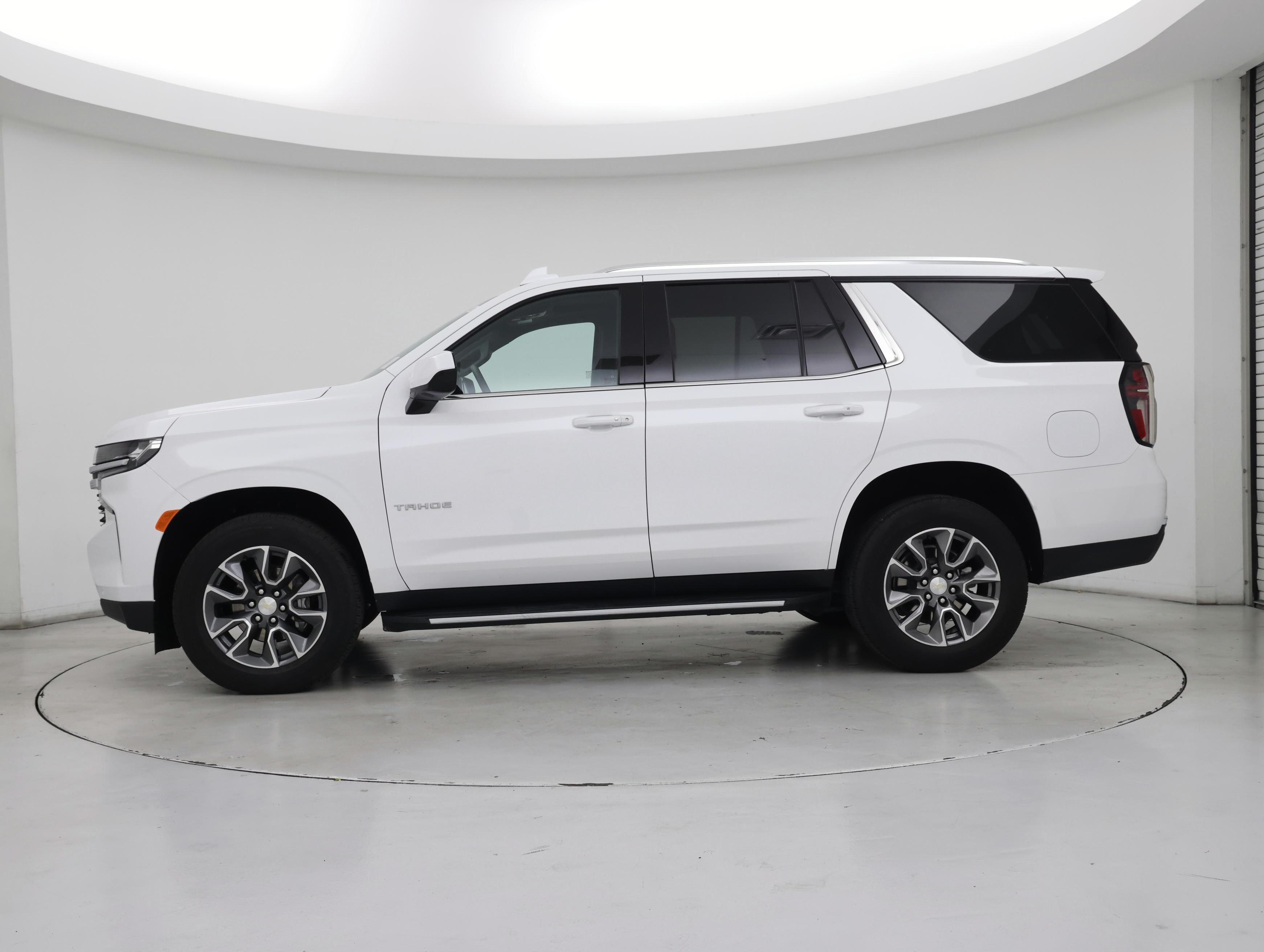 Thumbnail: 2023 Chevrolet Tahoe - 3