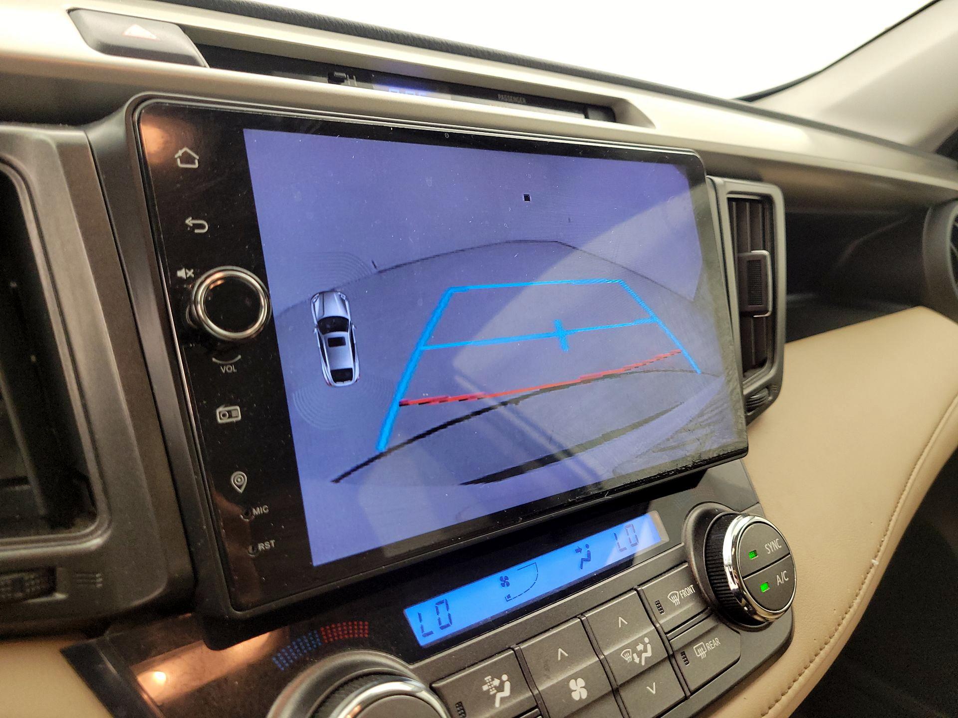 Thumbnail: 2015 Toyota RAV4 - 14