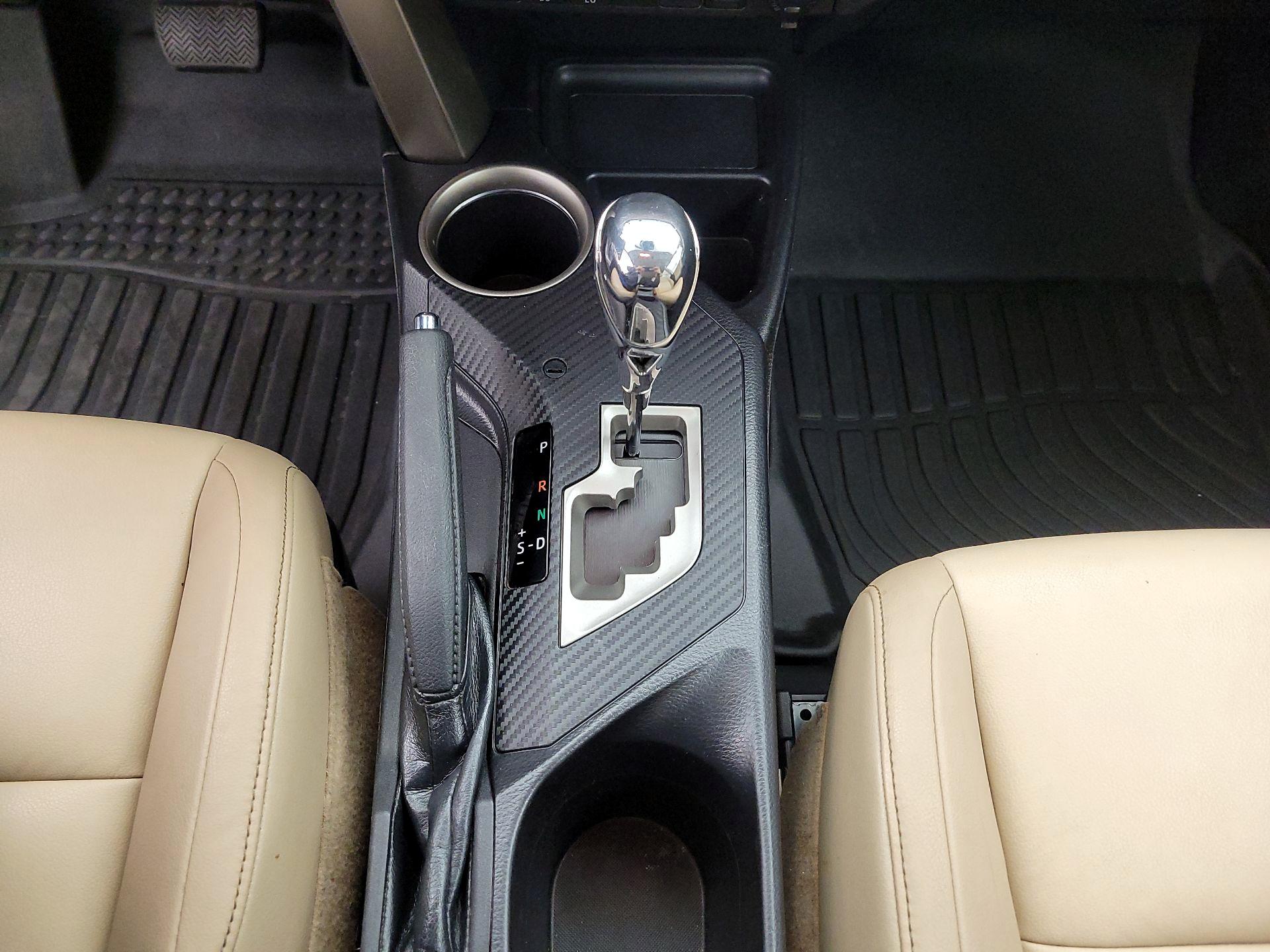 Thumbnail: 2015 Toyota RAV4 - 17