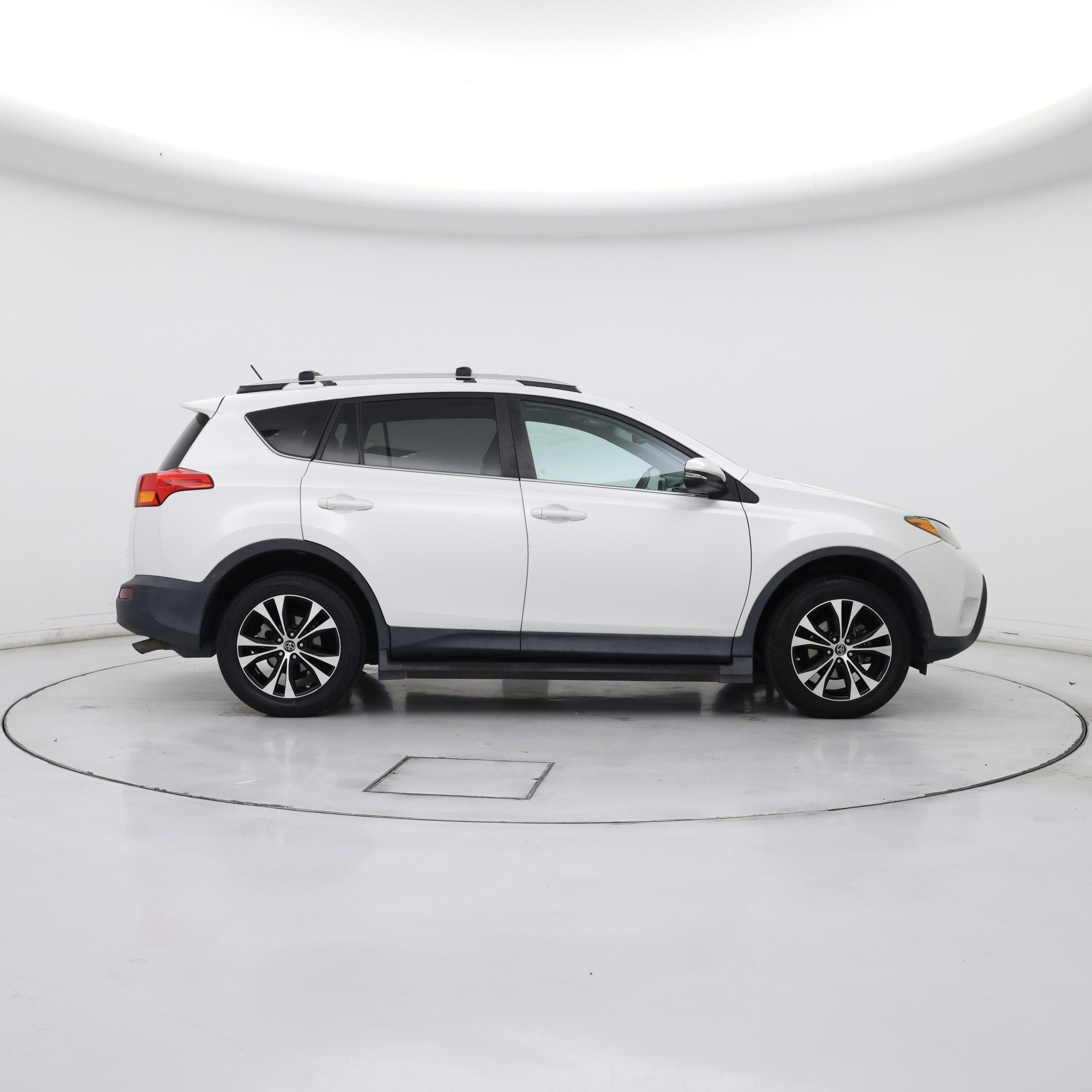Thumbnail: 2015 Toyota RAV4 - 7