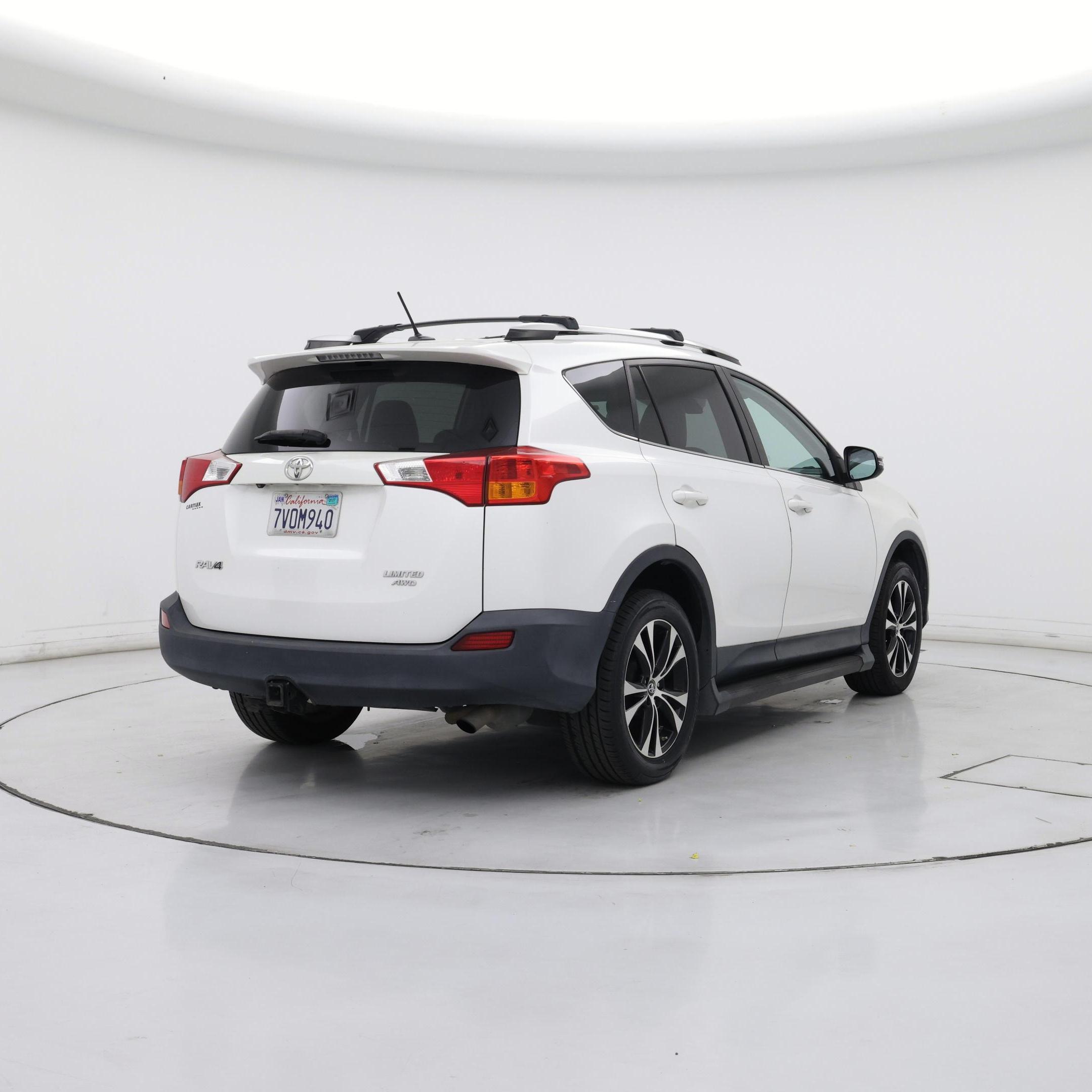 Thumbnail: 2015 Toyota RAV4 - 8