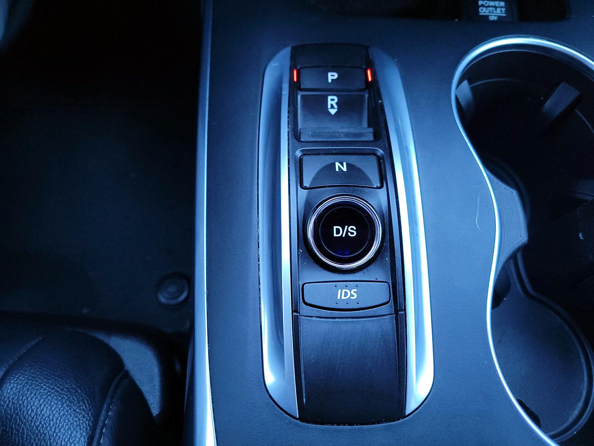 Thumbnail: 2016 Acura MDX - 18