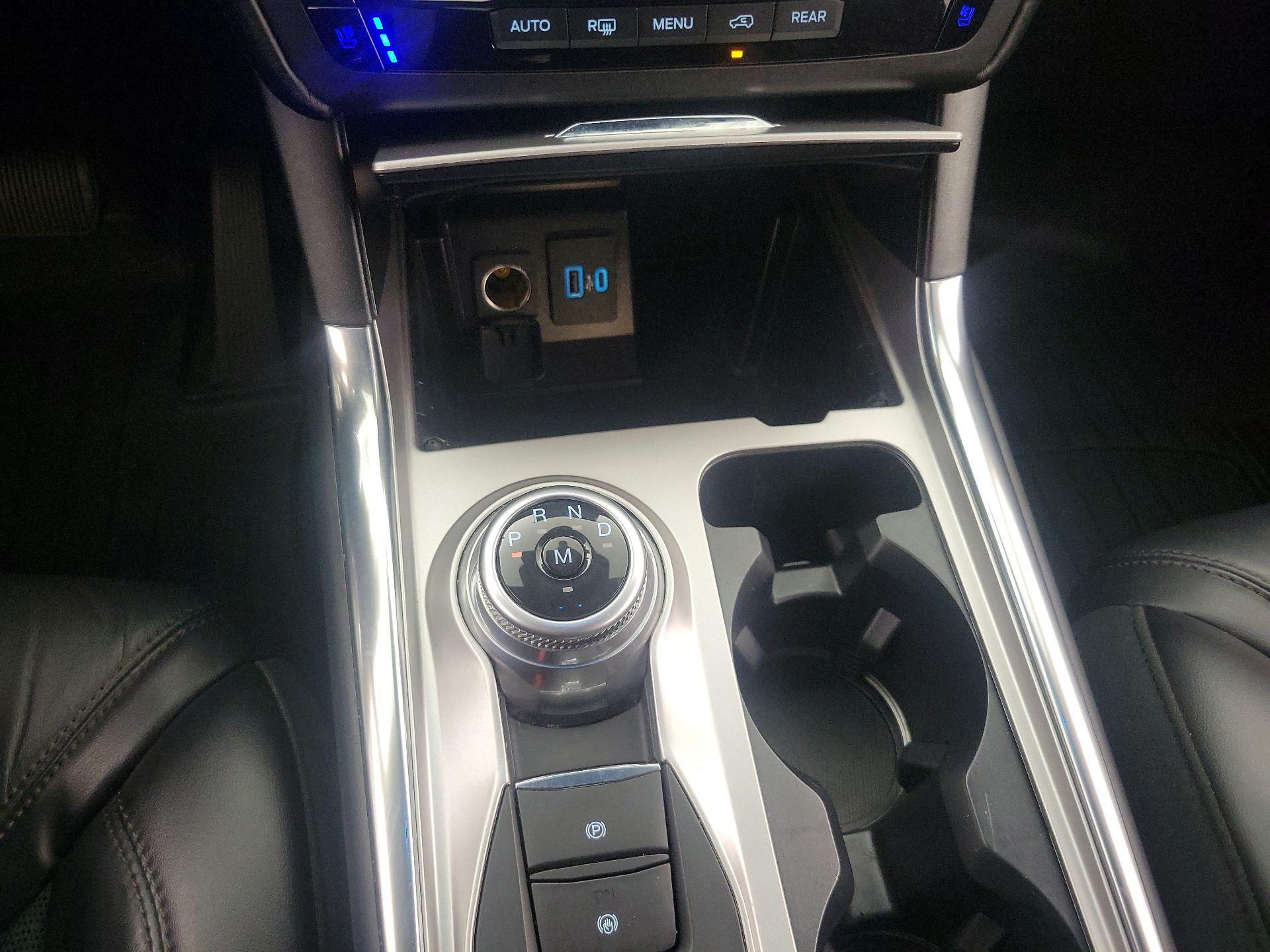 Thumbnail: 2020 Ford Explorer - 18