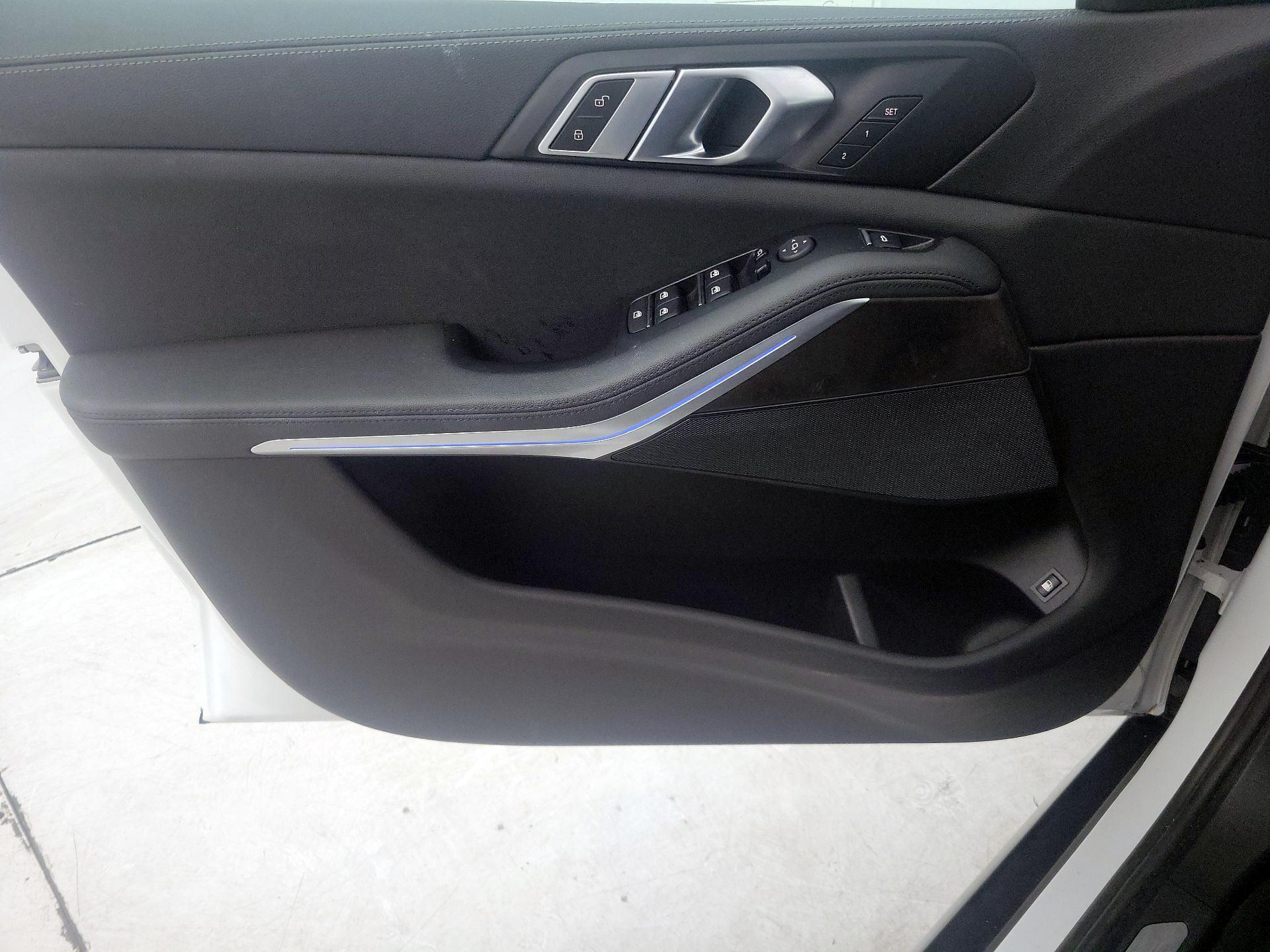 Thumbnail: 2022 BMW X5 - 12