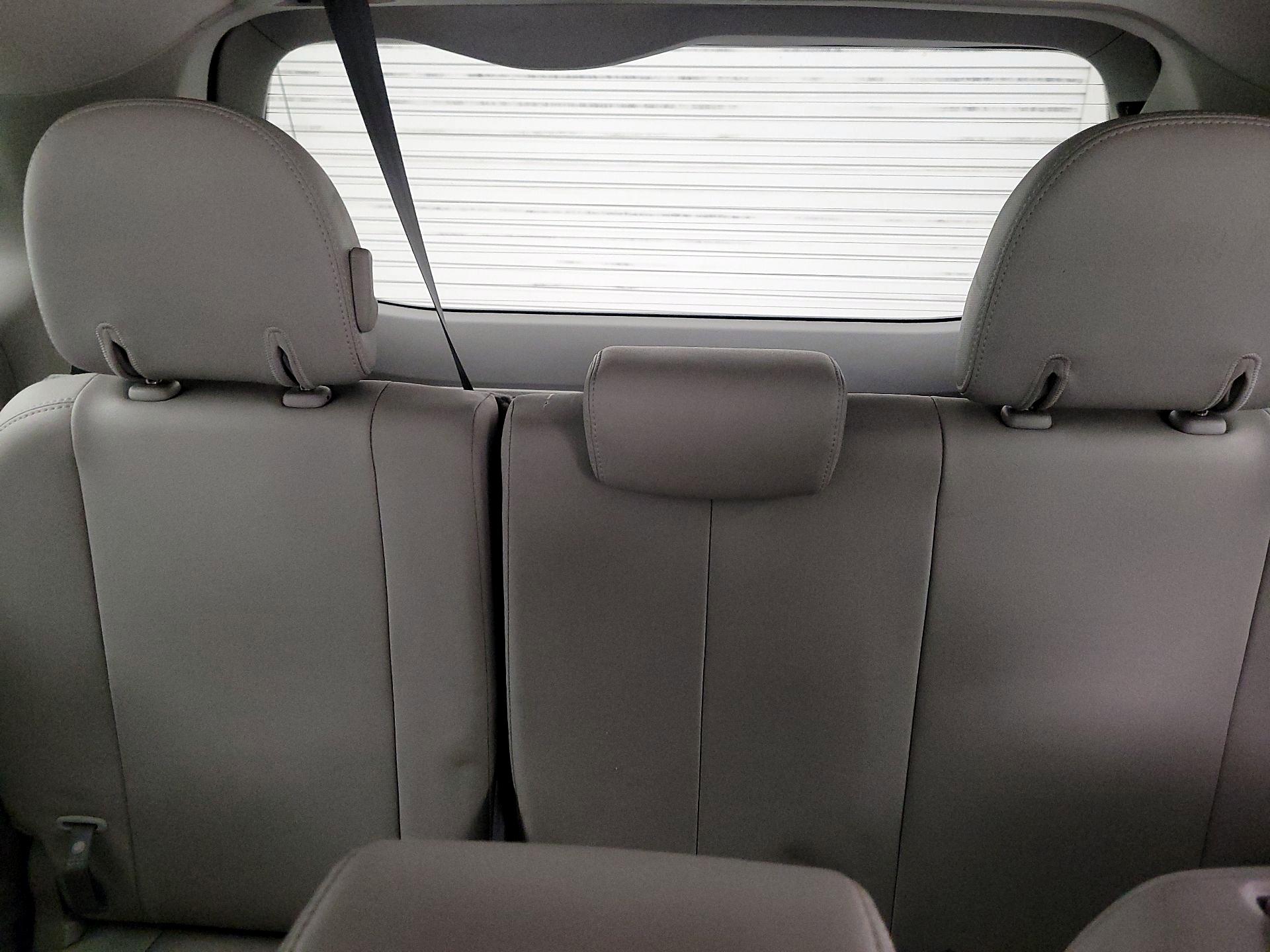 Thumbnail: 2014 Toyota Sienna - 20