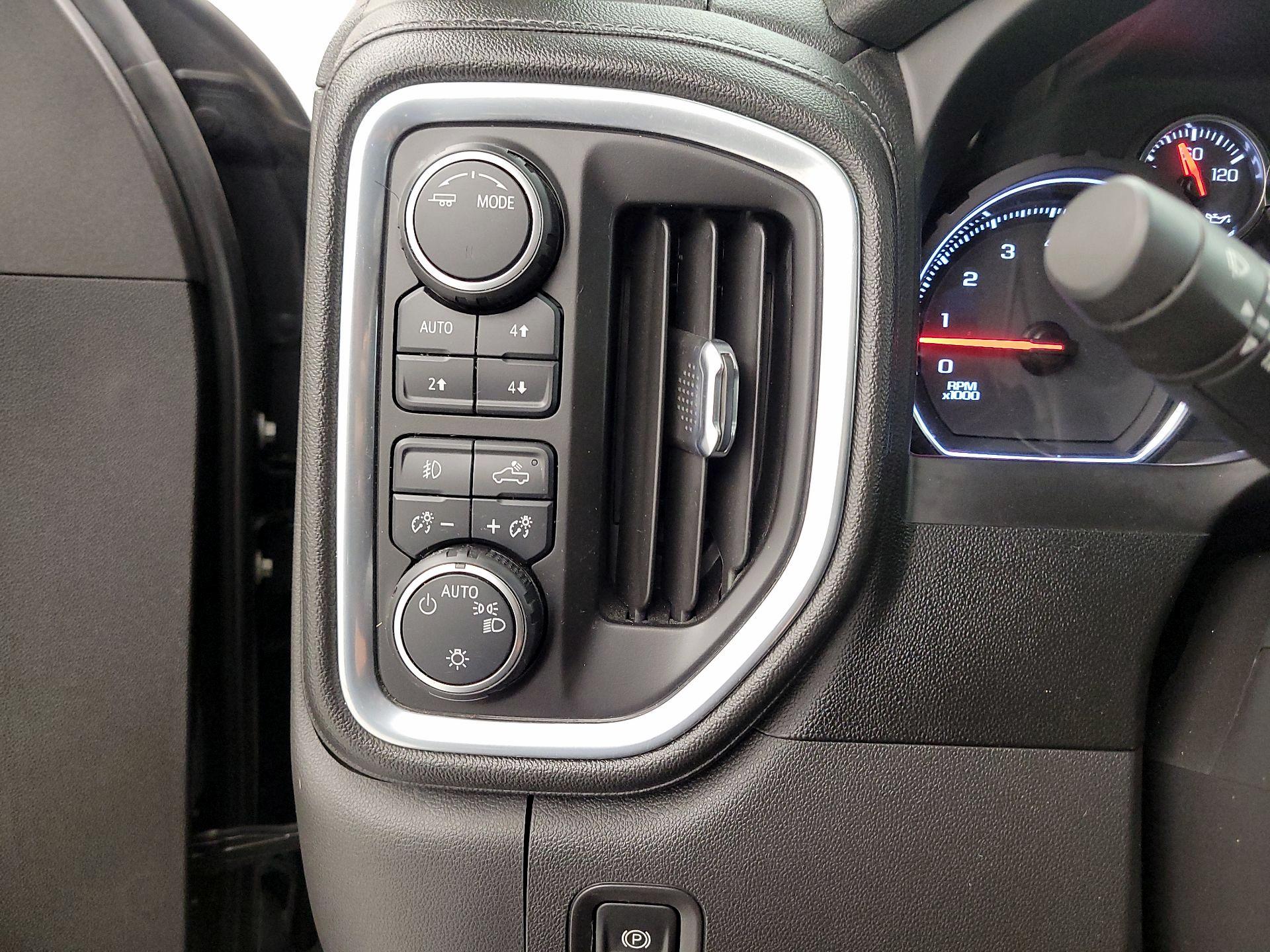 Thumbnail: 2021 Chevrolet Silverado 1500 - 13