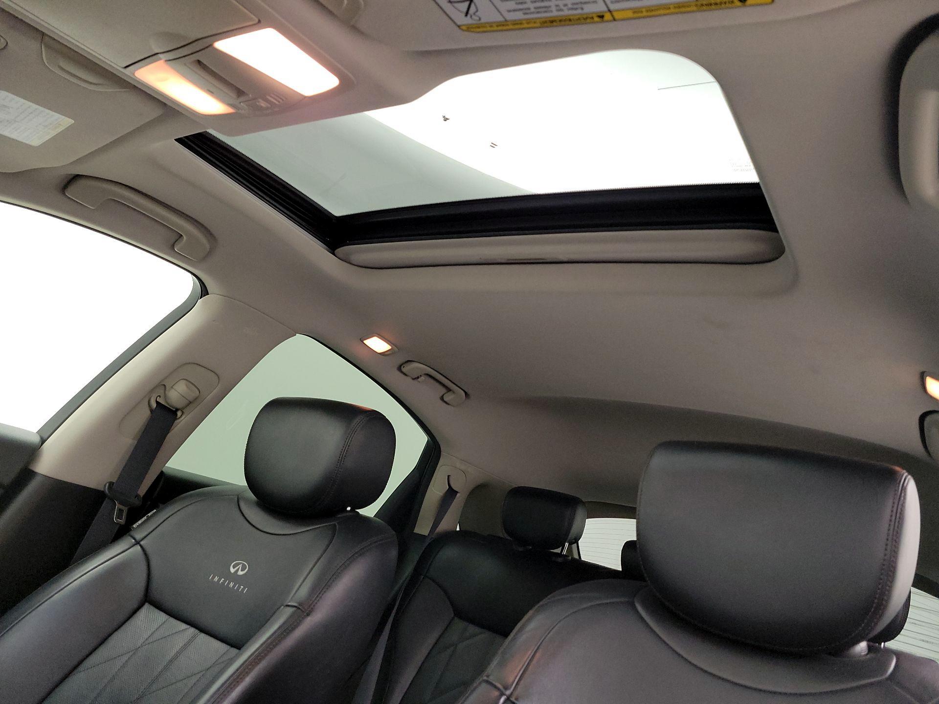 Thumbnail: 2014 INFINITI QX70 - 20