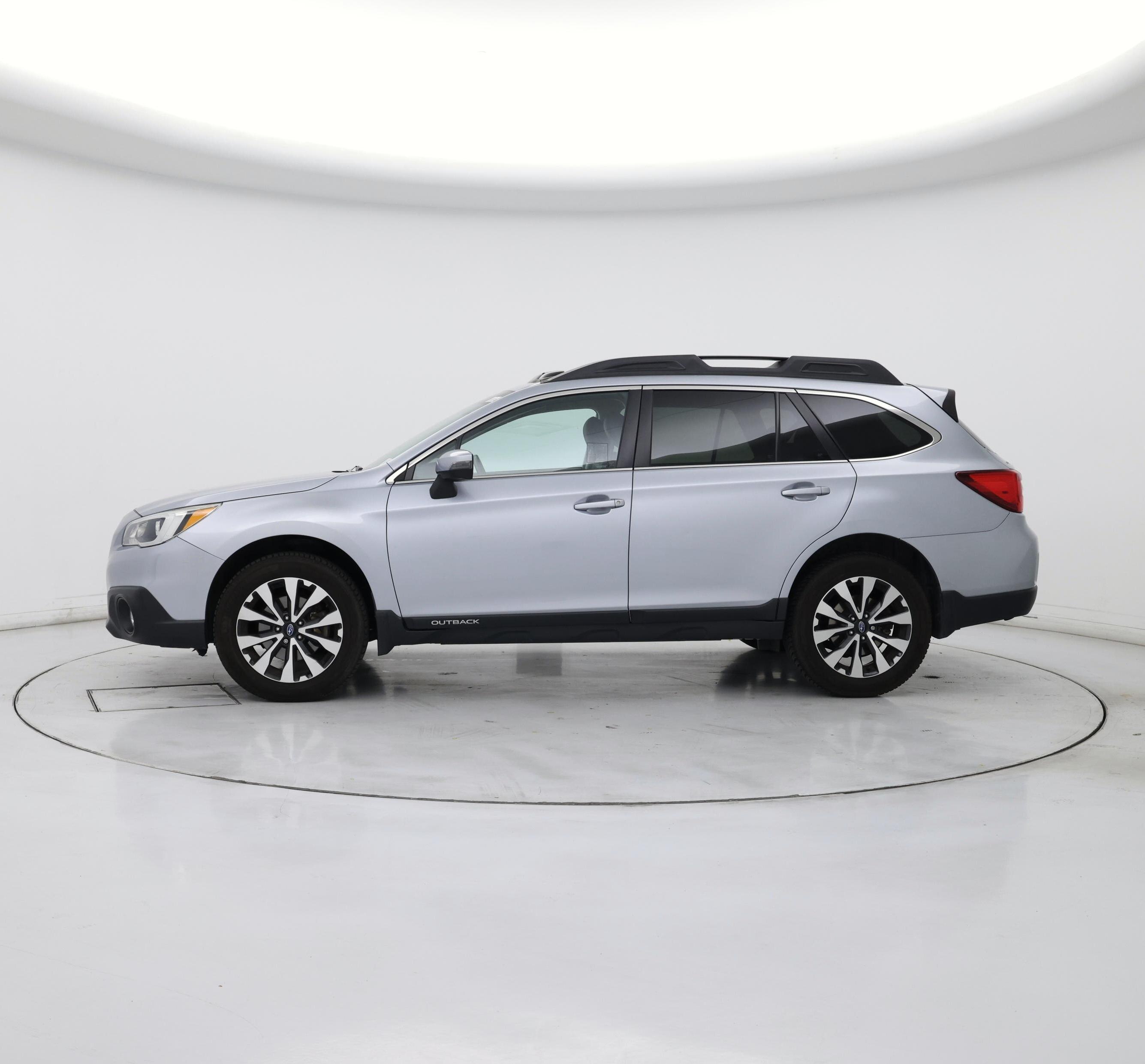Thumbnail: 2015 Subaru Outback - 3