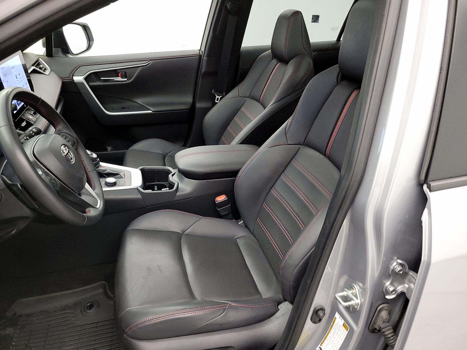 Thumbnail: 2024 Toyota RAV4 - 11