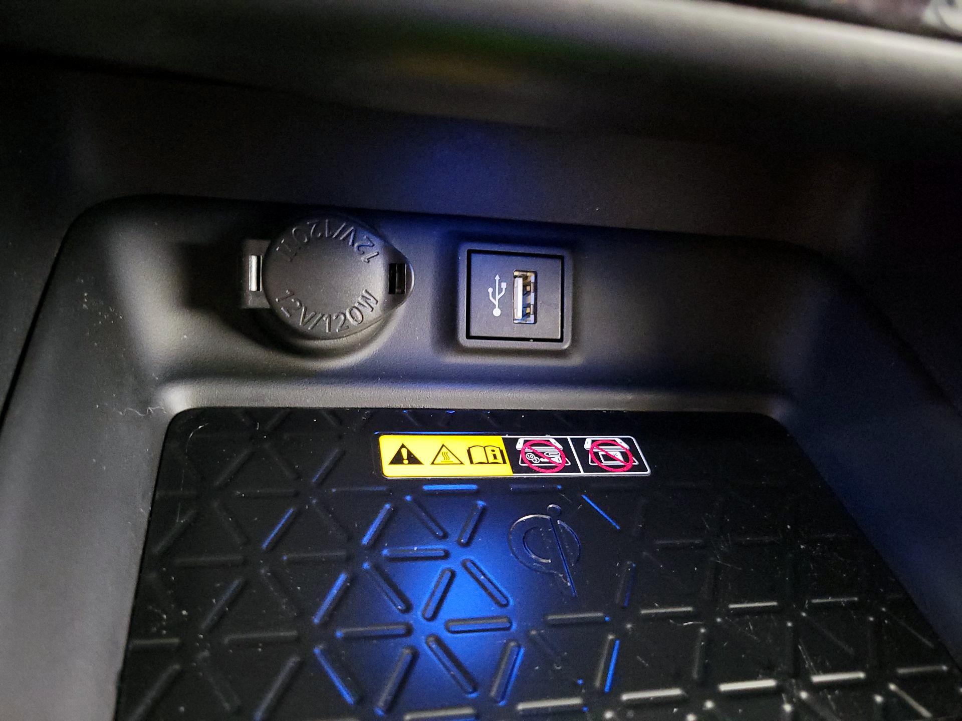 Thumbnail: 2024 Toyota RAV4 - 18