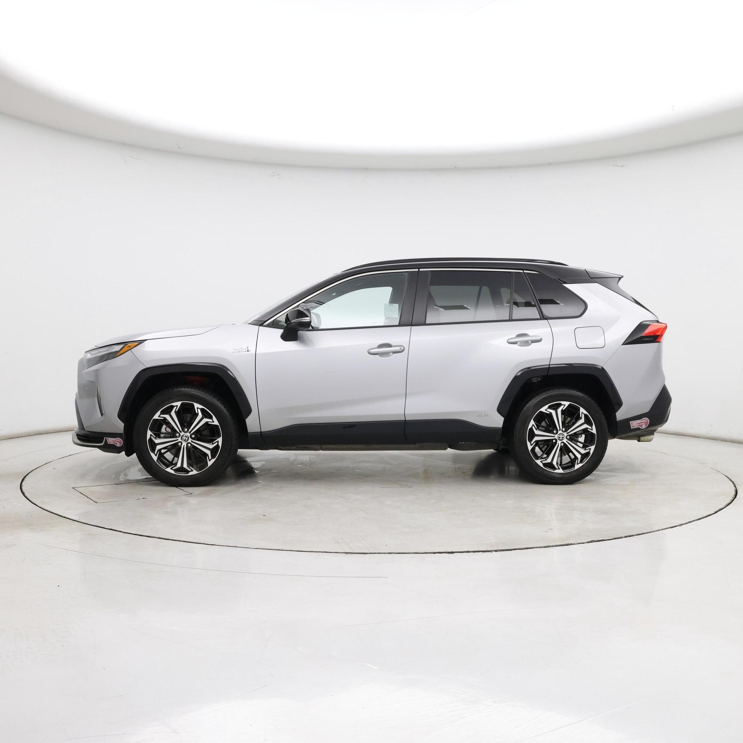 Thumbnail: 2024 Toyota RAV4 - 3