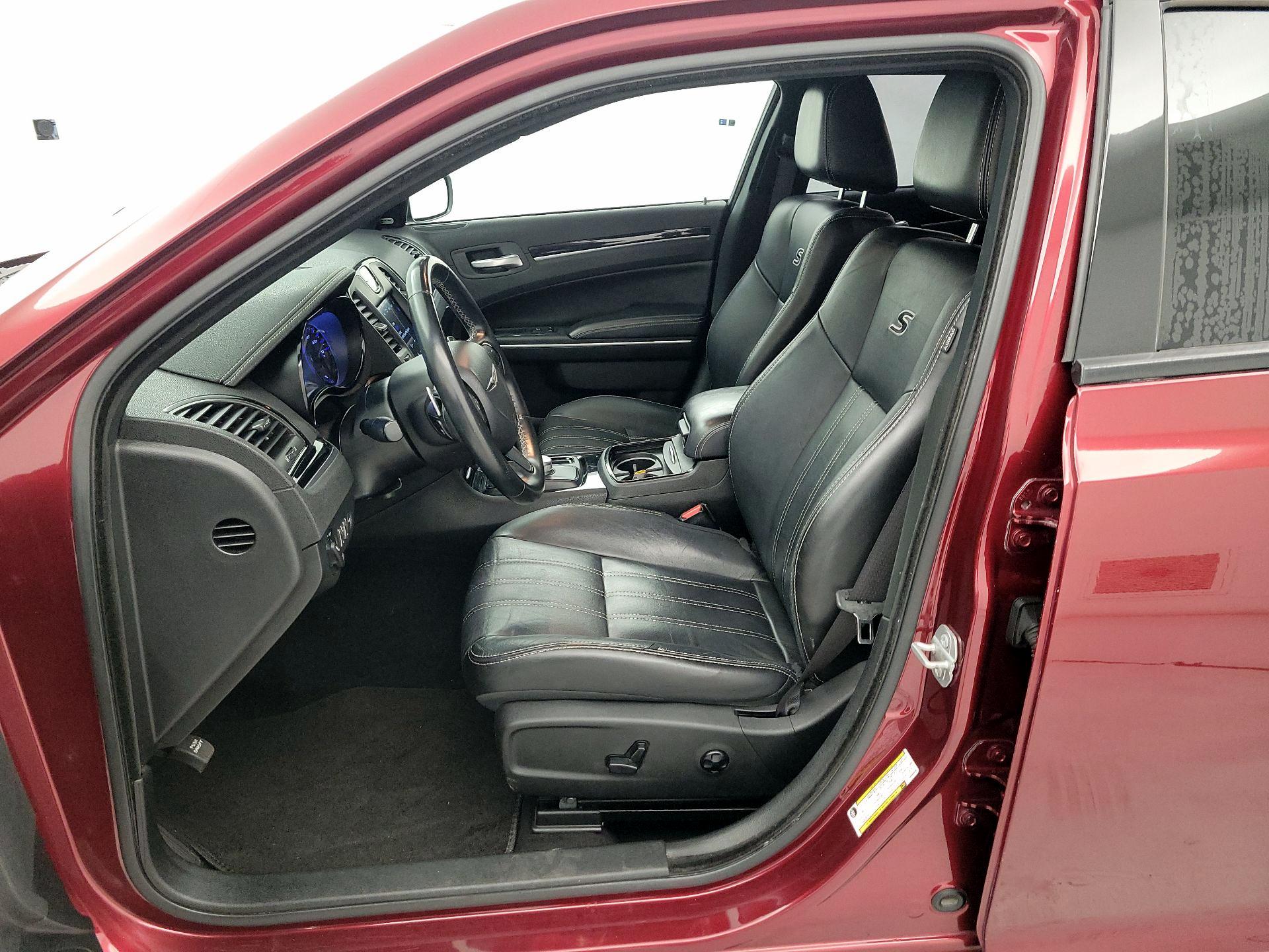 Thumbnail: 2019 Chrysler 300 - 11