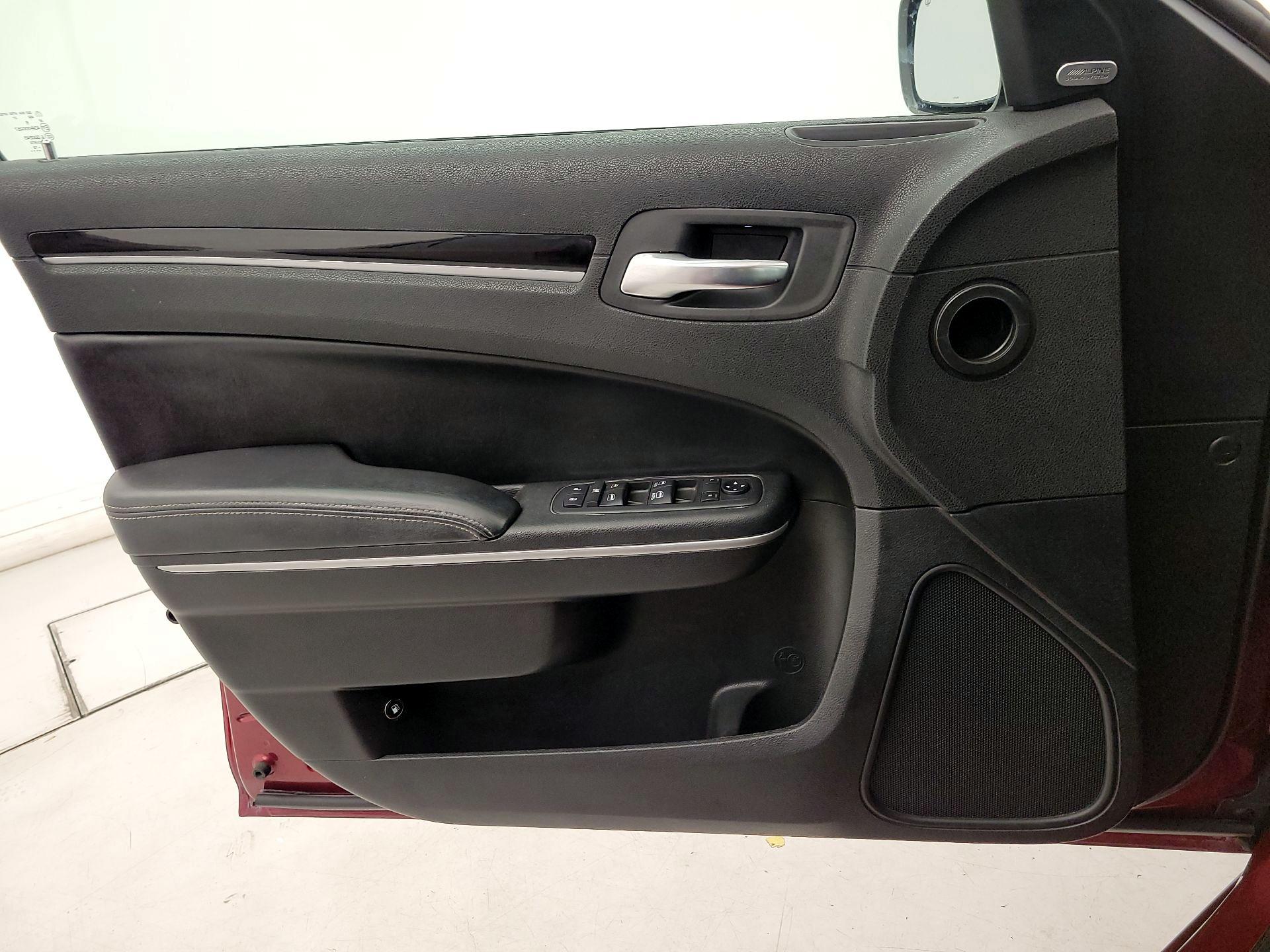 Thumbnail: 2019 Chrysler 300 - 12