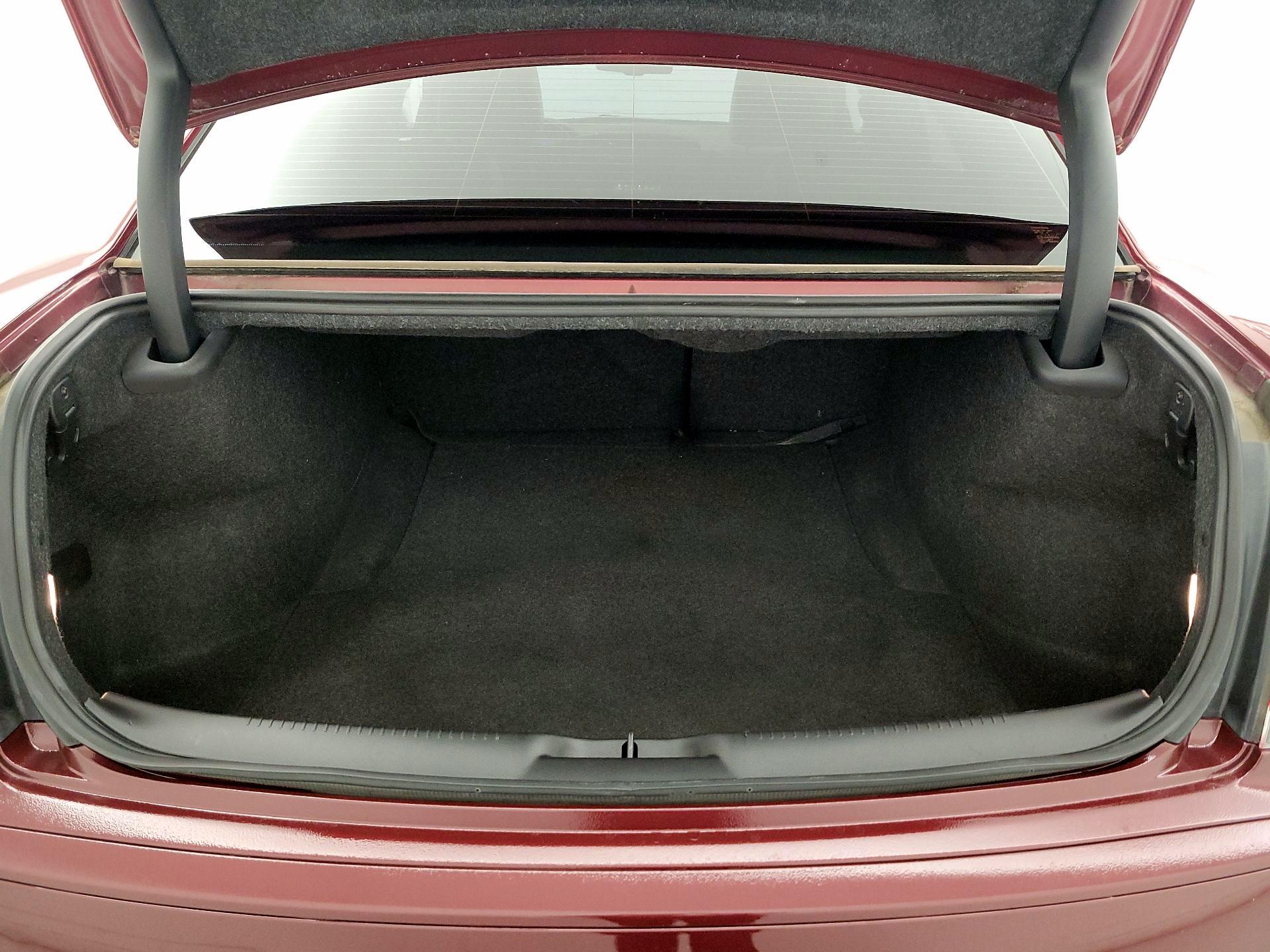 Thumbnail: 2019 Chrysler 300 - 19