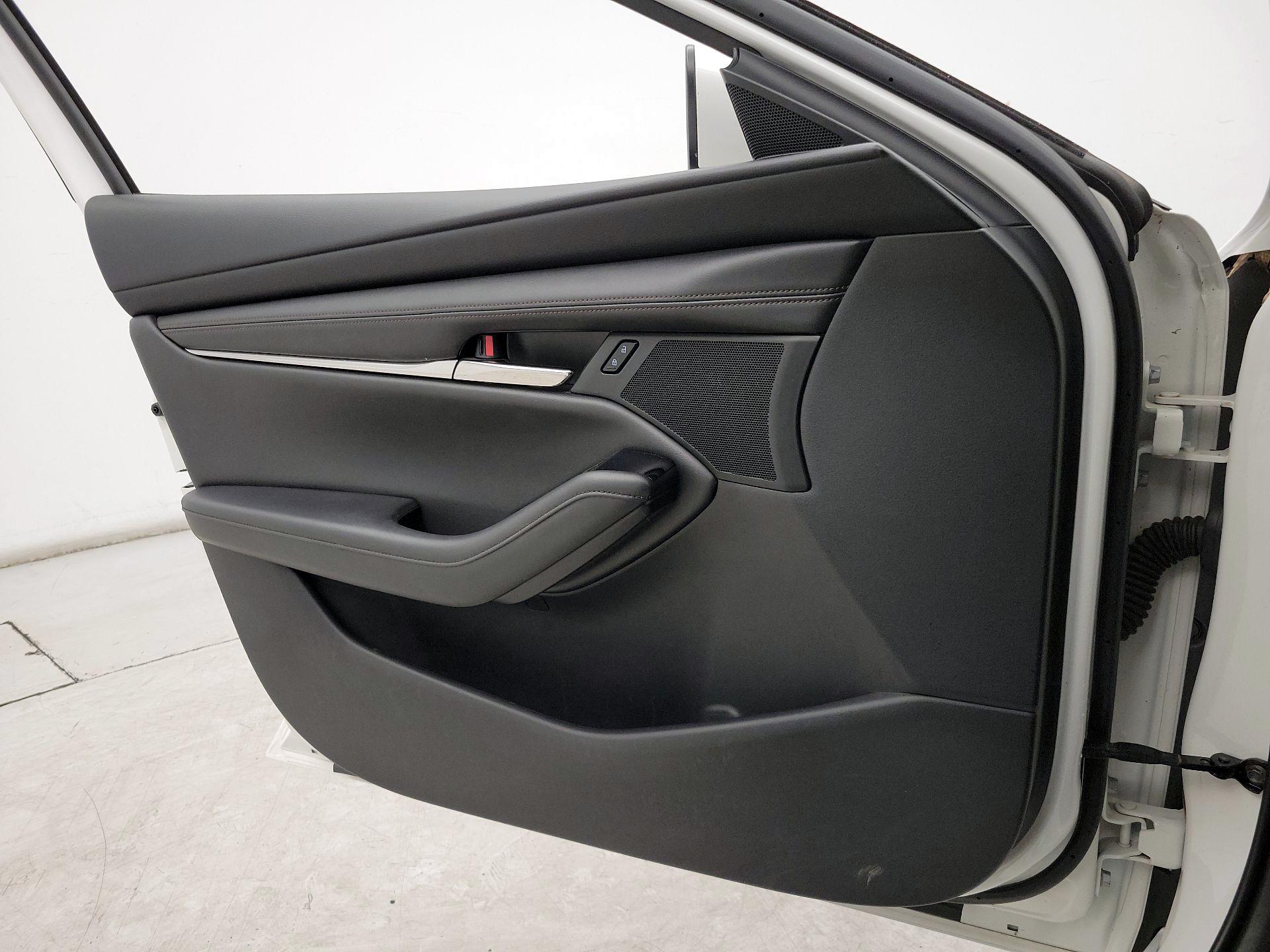 Thumbnail: 2021 Mazda Mazda3 - 12