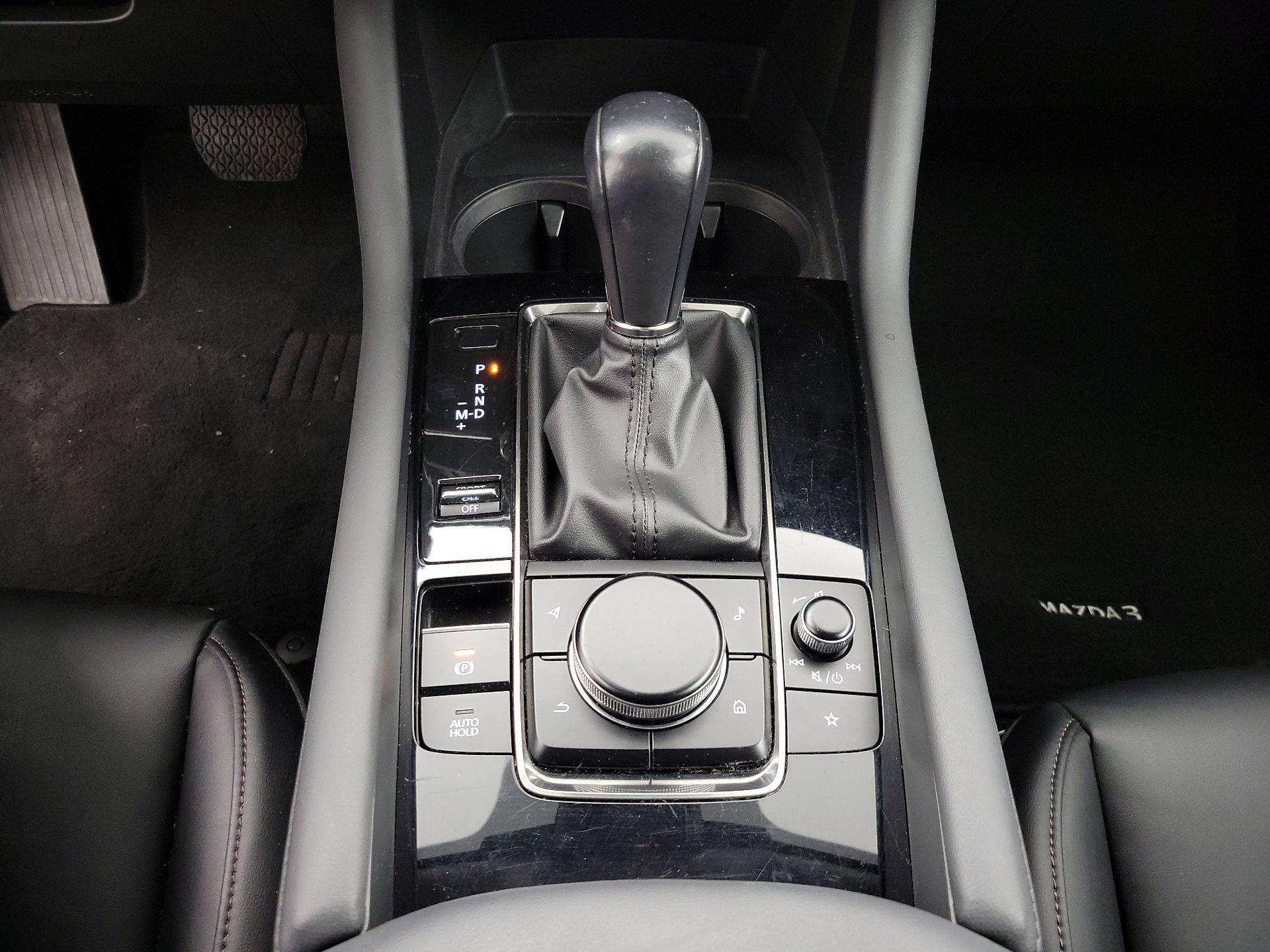 Thumbnail: 2021 Mazda Mazda3 - 17