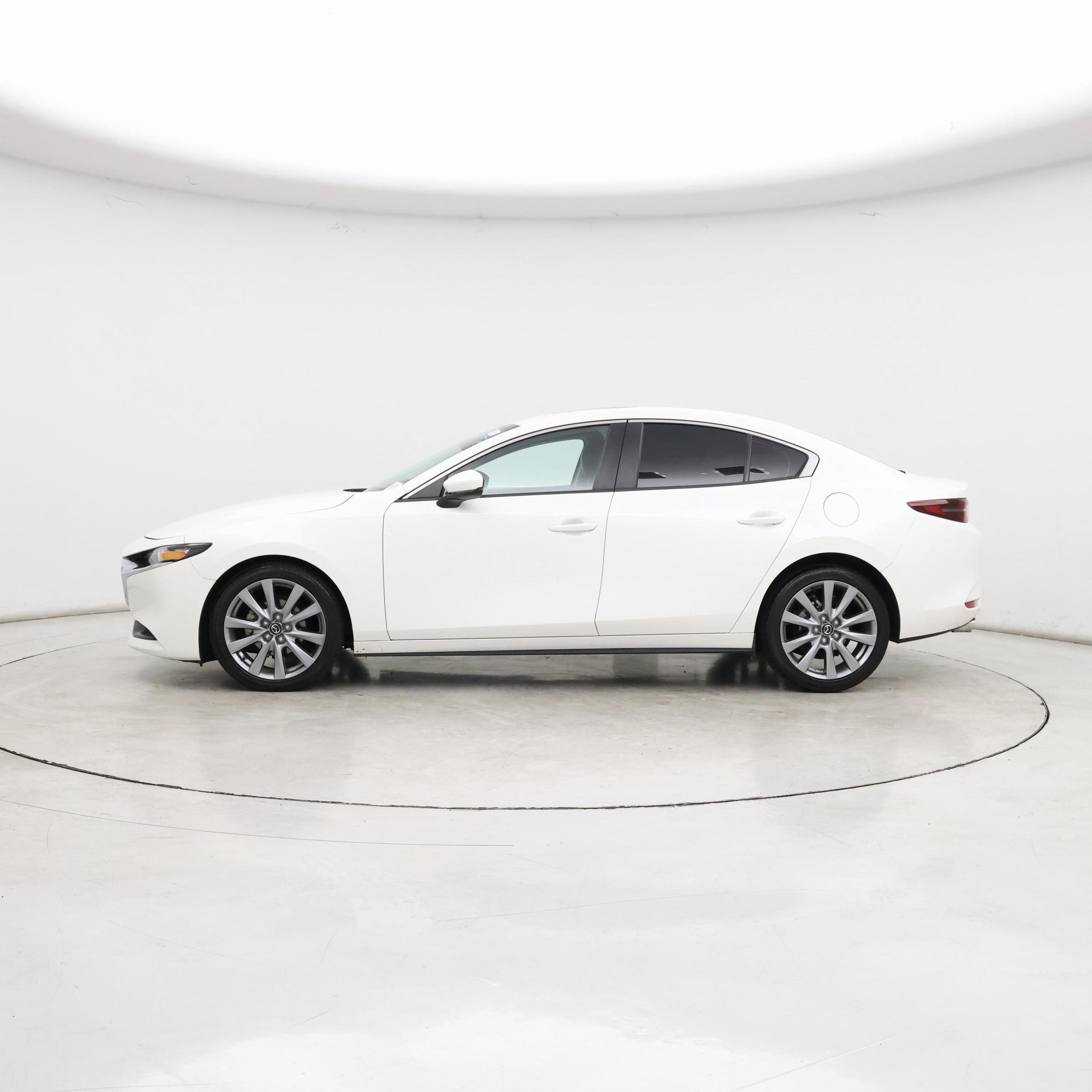 Thumbnail: 2021 Mazda Mazda3 - 3