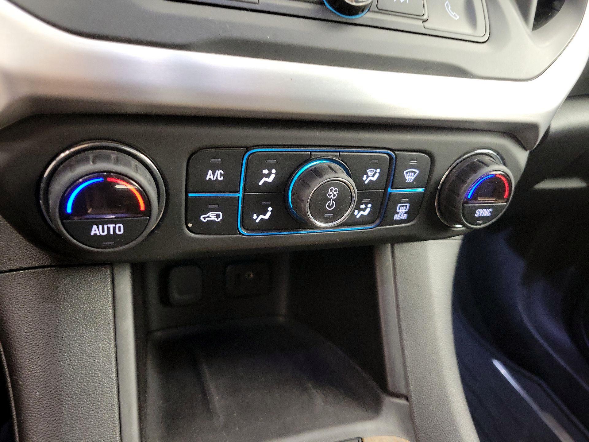 Thumbnail: 2019 GMC Acadia - 16