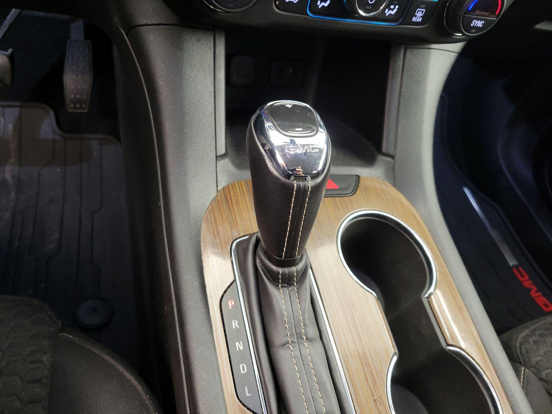 Thumbnail: 2019 GMC Acadia - 17