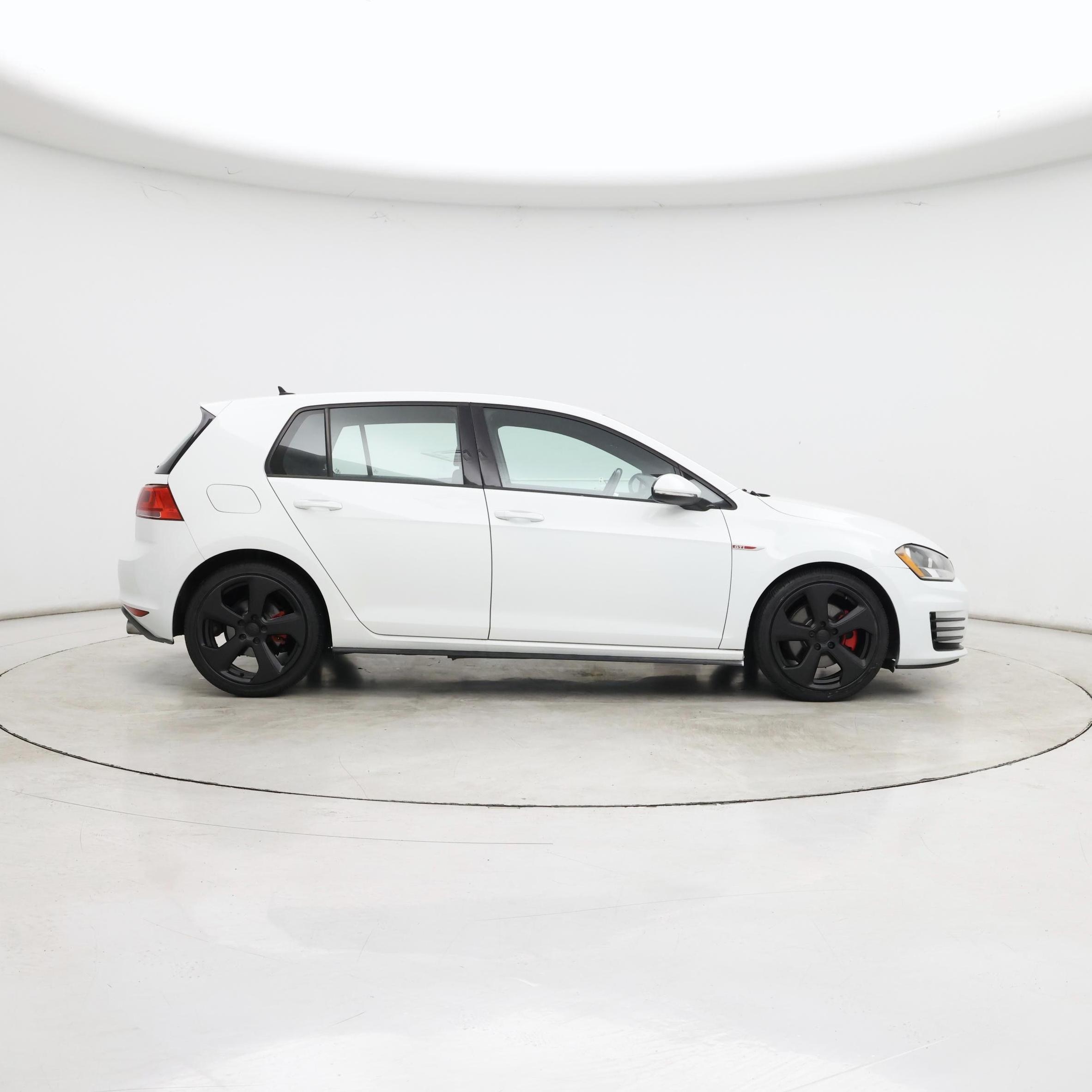 Thumbnail: 2015 Volkswagen Golf - 7
