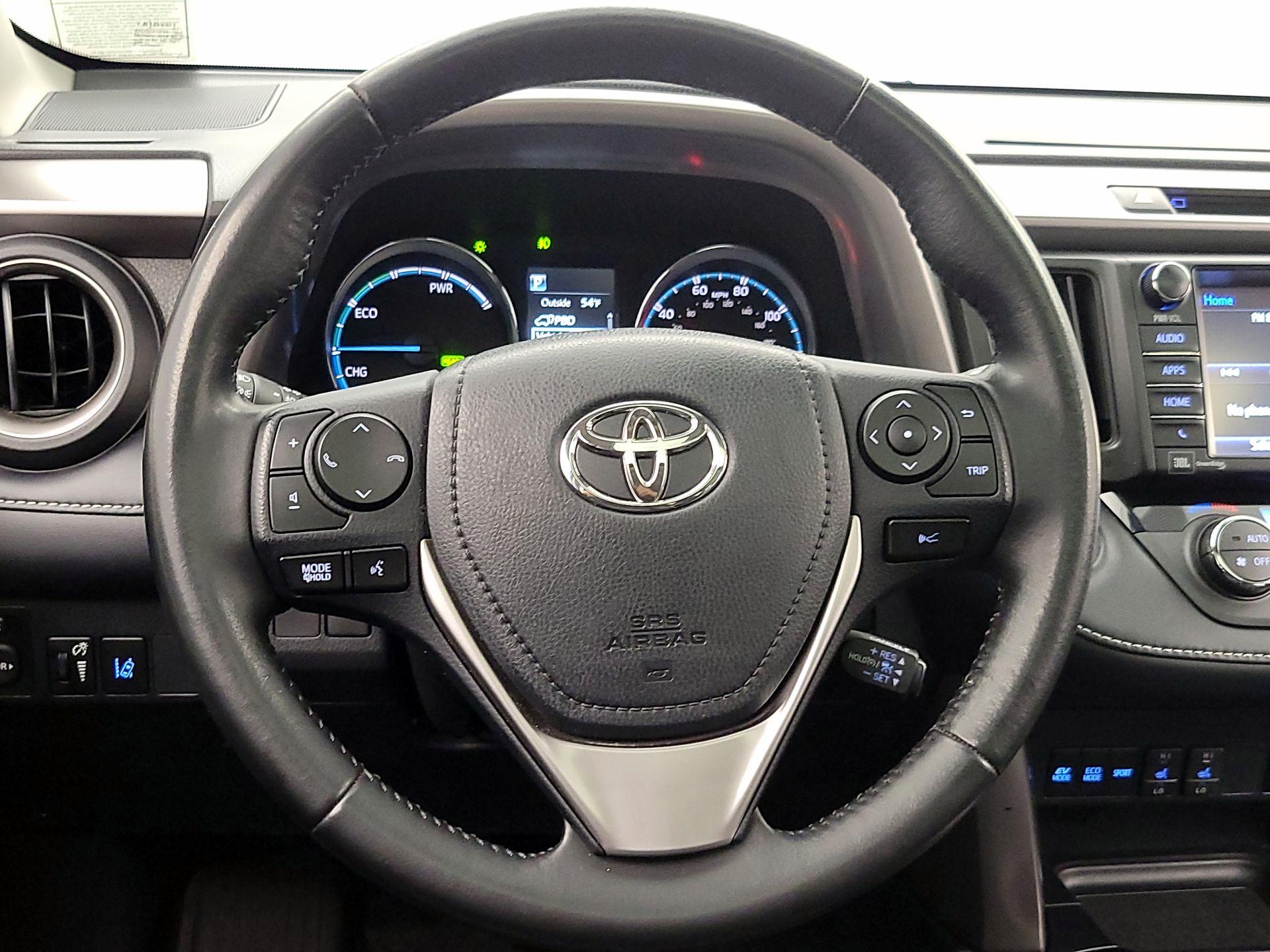 Thumbnail: 2017 Toyota RAV4 - 10
