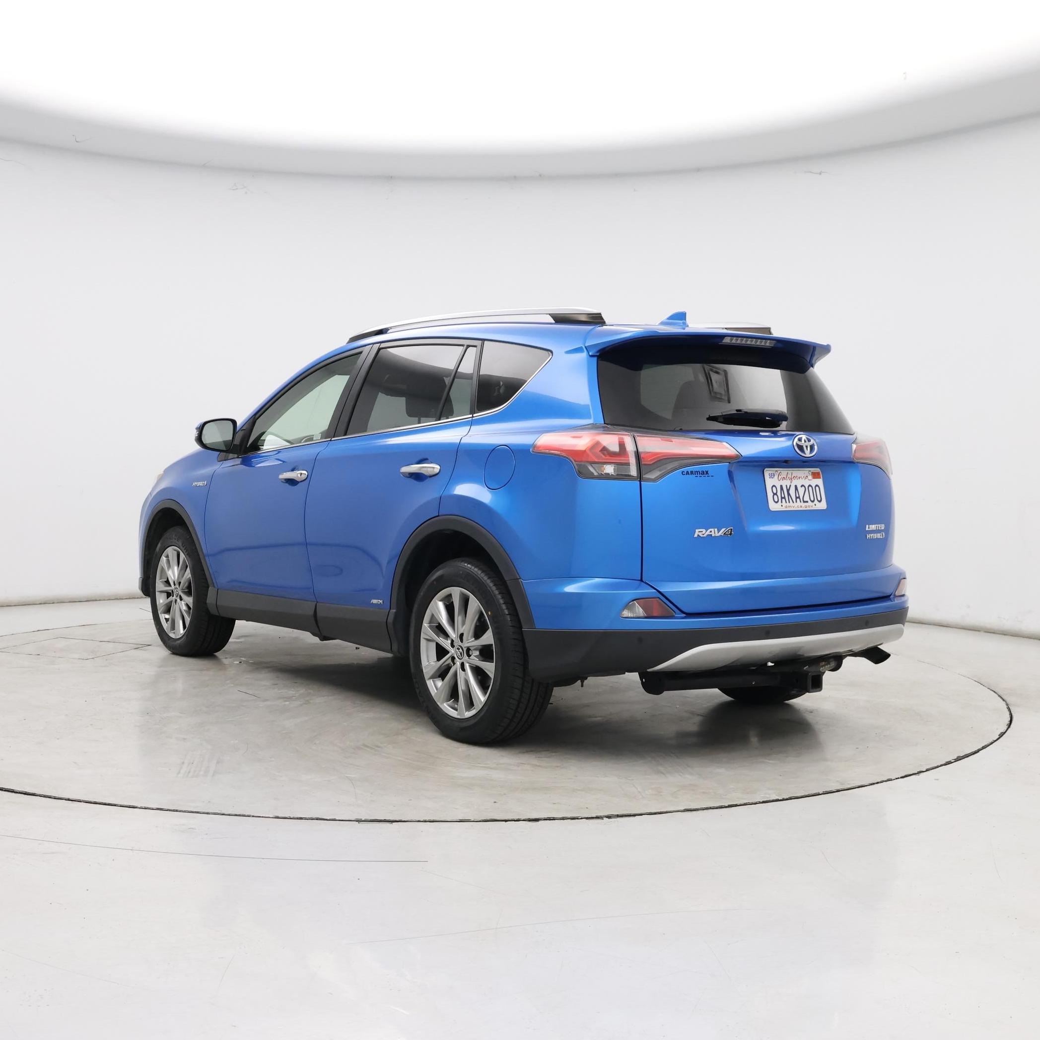 Thumbnail: 2017 Toyota RAV4 - 2