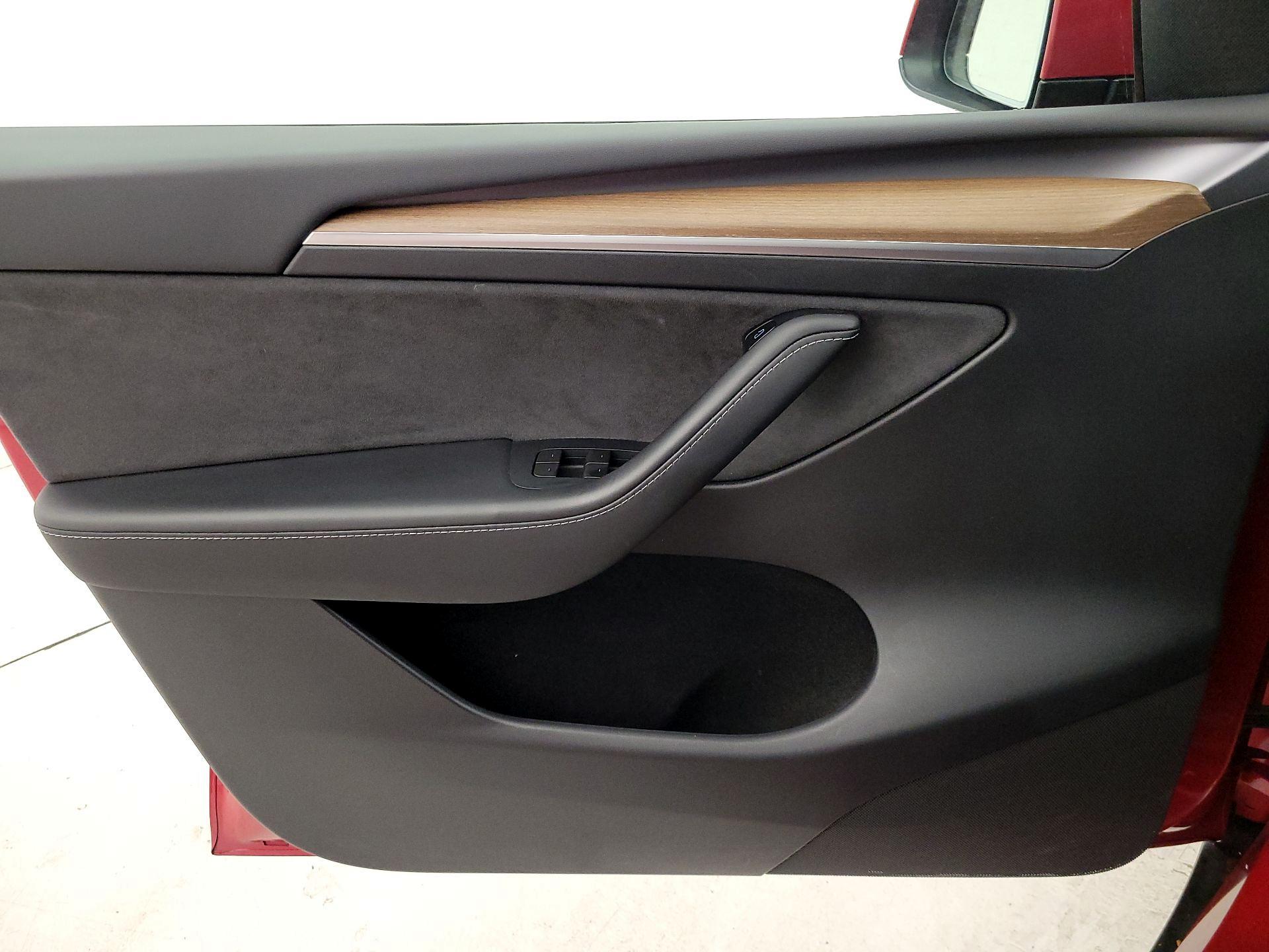 Thumbnail: 2023 Tesla Model Y - 12