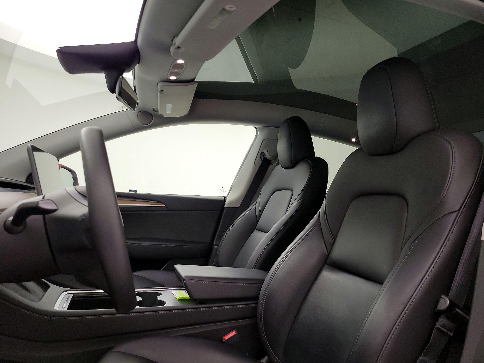 Thumbnail: 2023 Tesla Model Y - 19