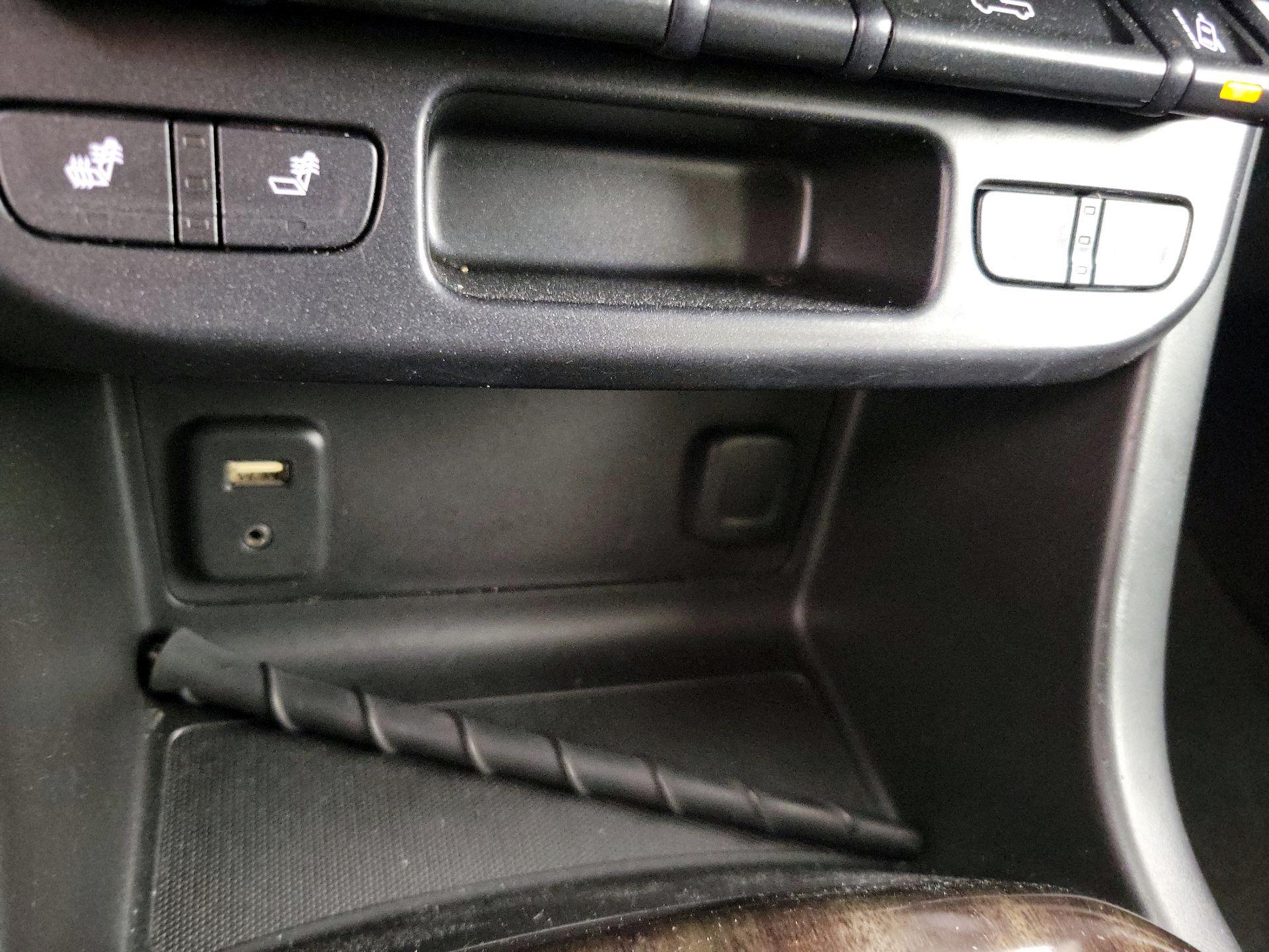 Thumbnail: 2015 GMC Canyon - 18