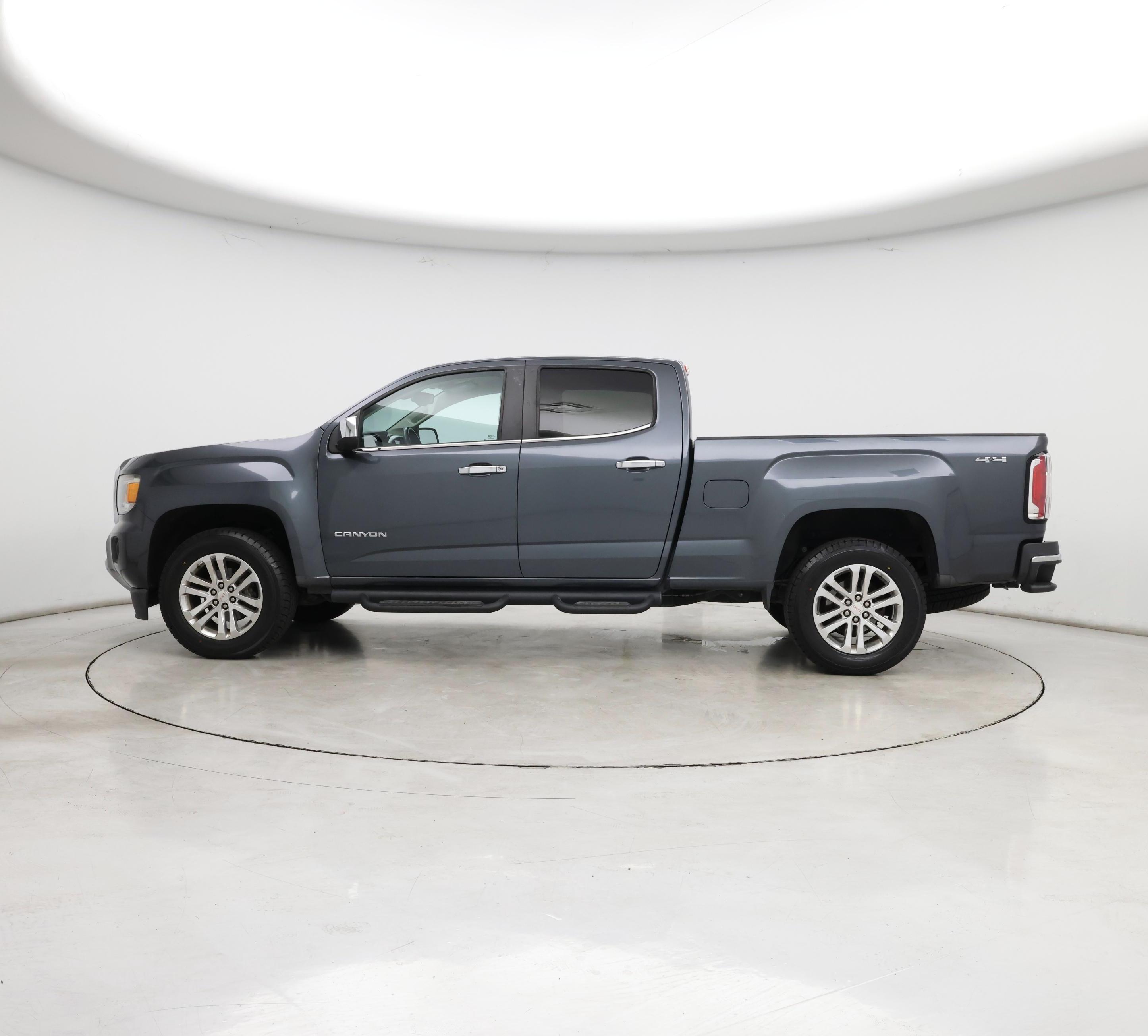 Thumbnail: 2015 GMC Canyon - 3