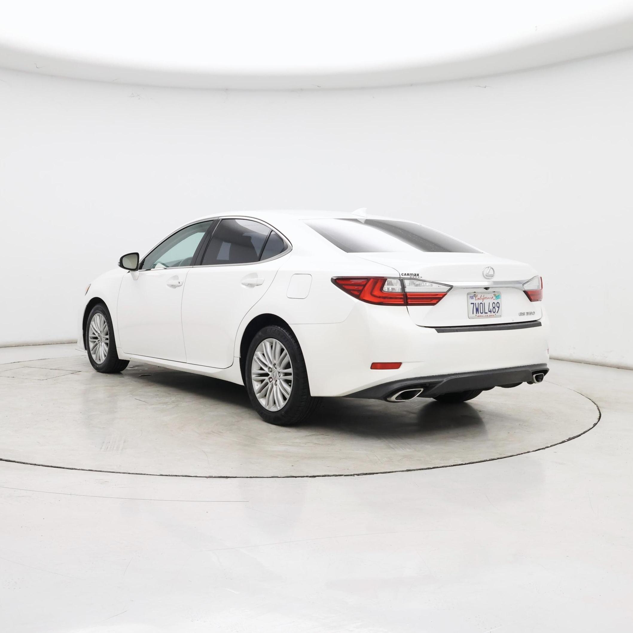 Thumbnail: 2017 Lexus ES - 2