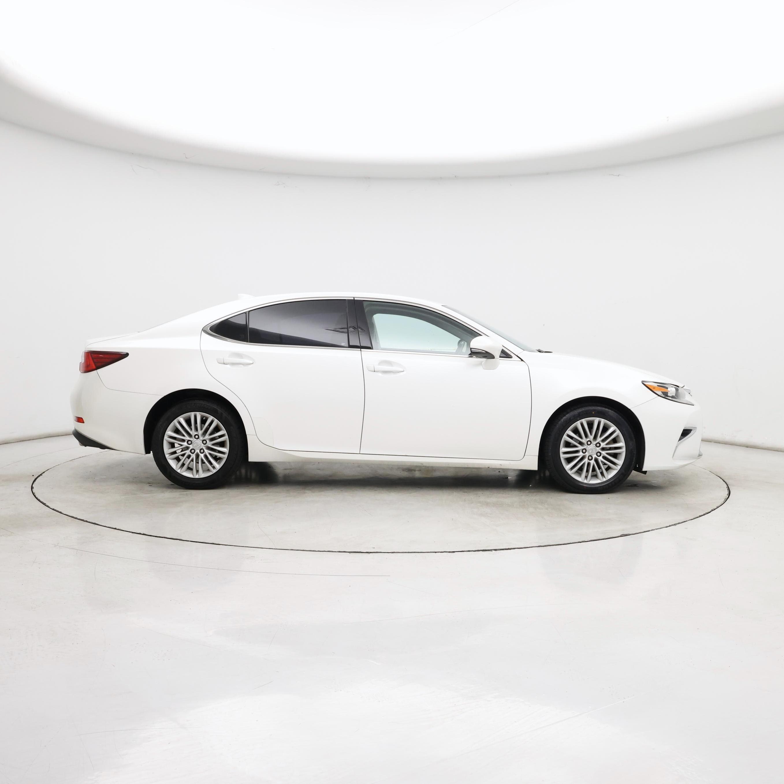 Thumbnail: 2017 Lexus ES - 7