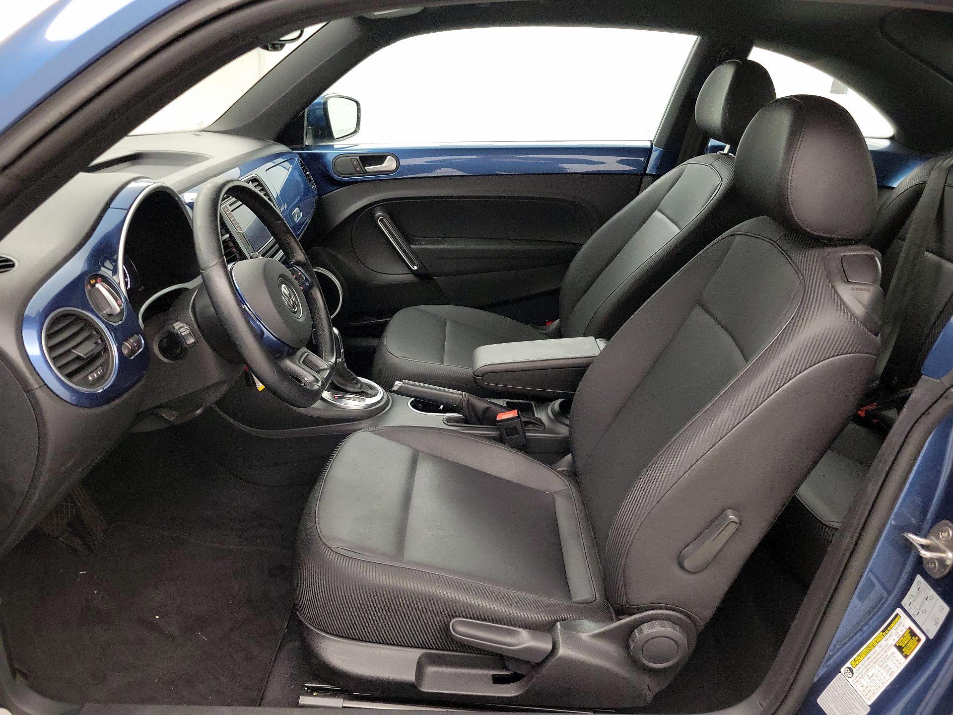 Thumbnail: 2016 Volkswagen Beetle - 11