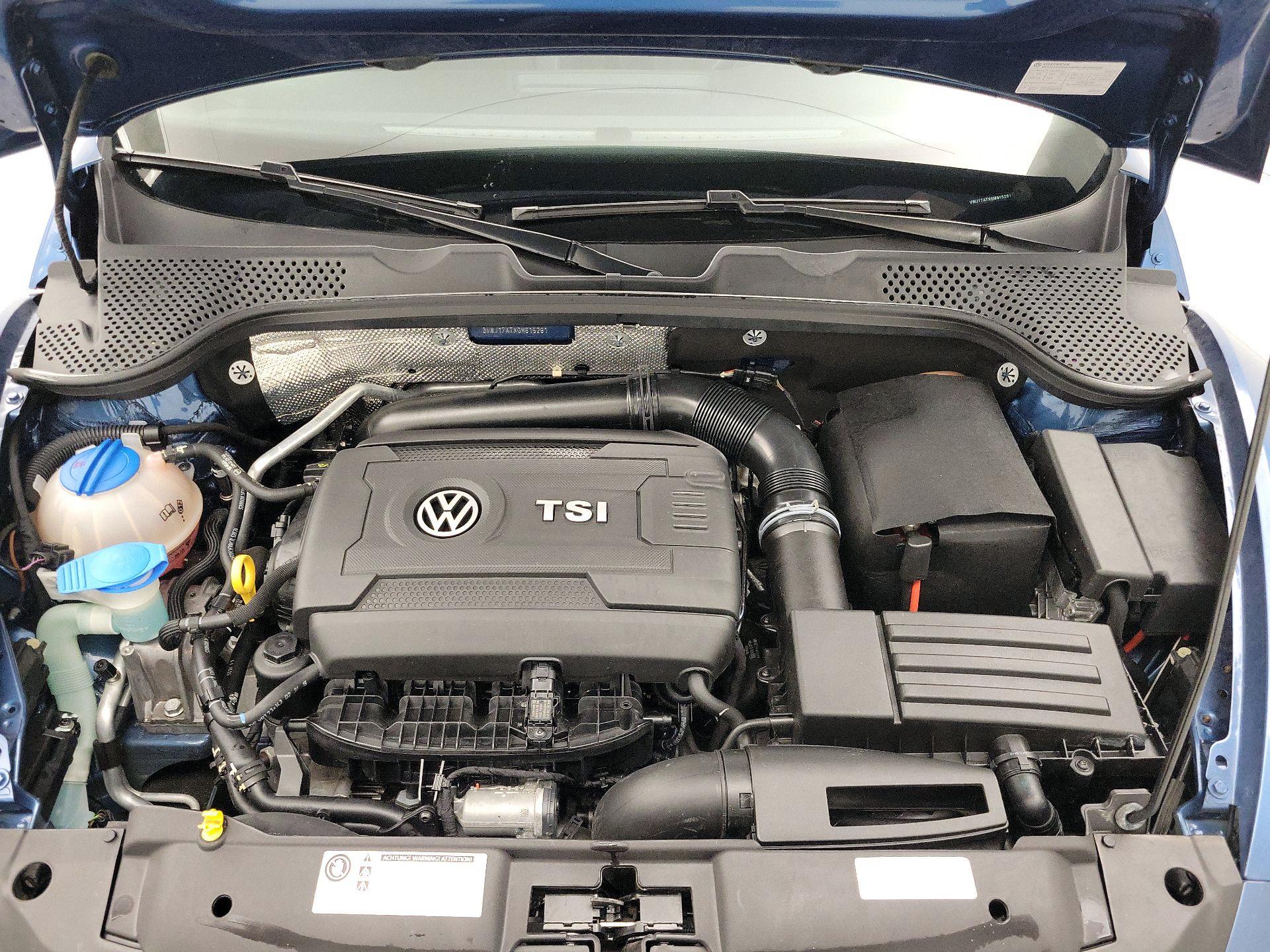 Thumbnail: 2016 Volkswagen Beetle - 20