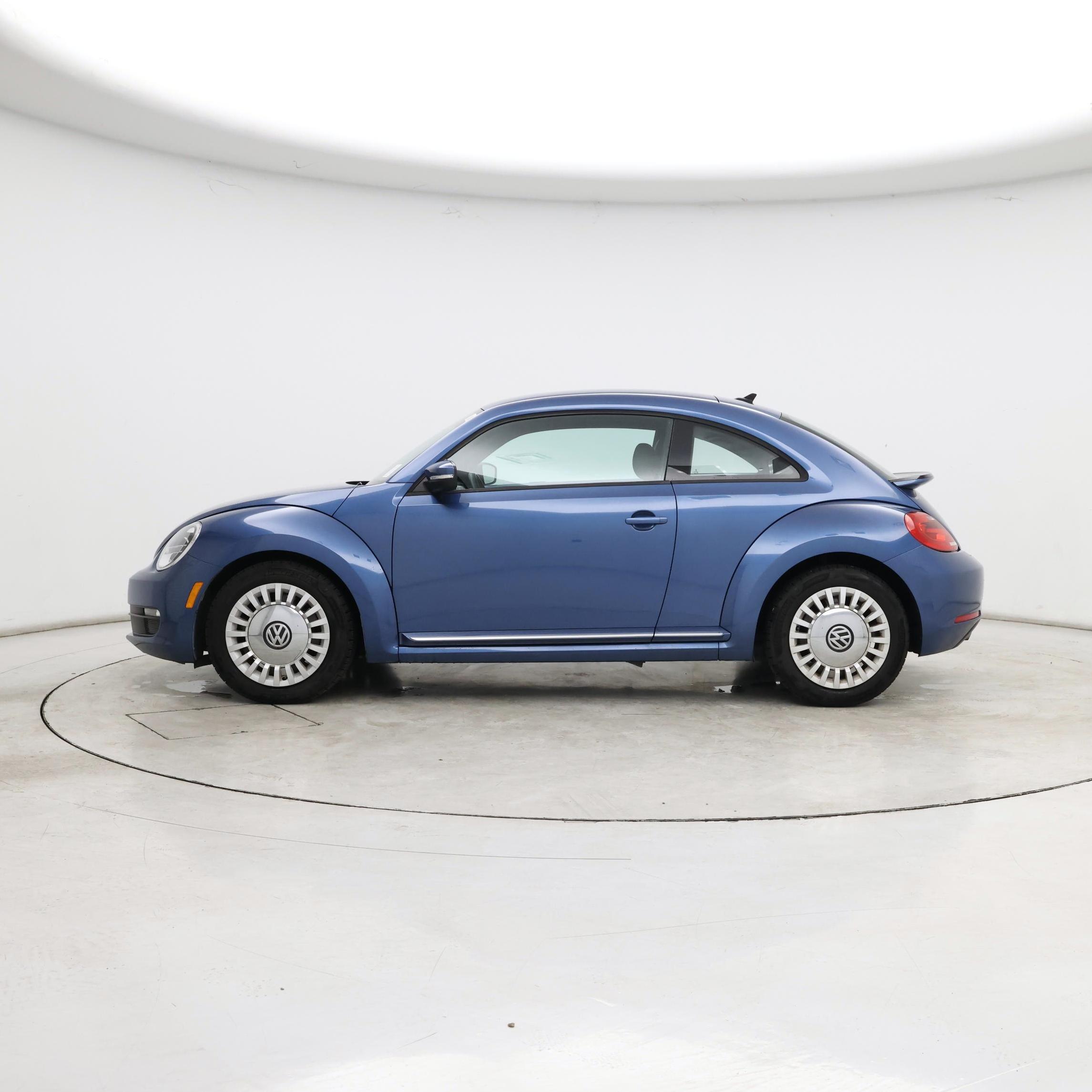 Thumbnail: 2016 Volkswagen Beetle - 3
