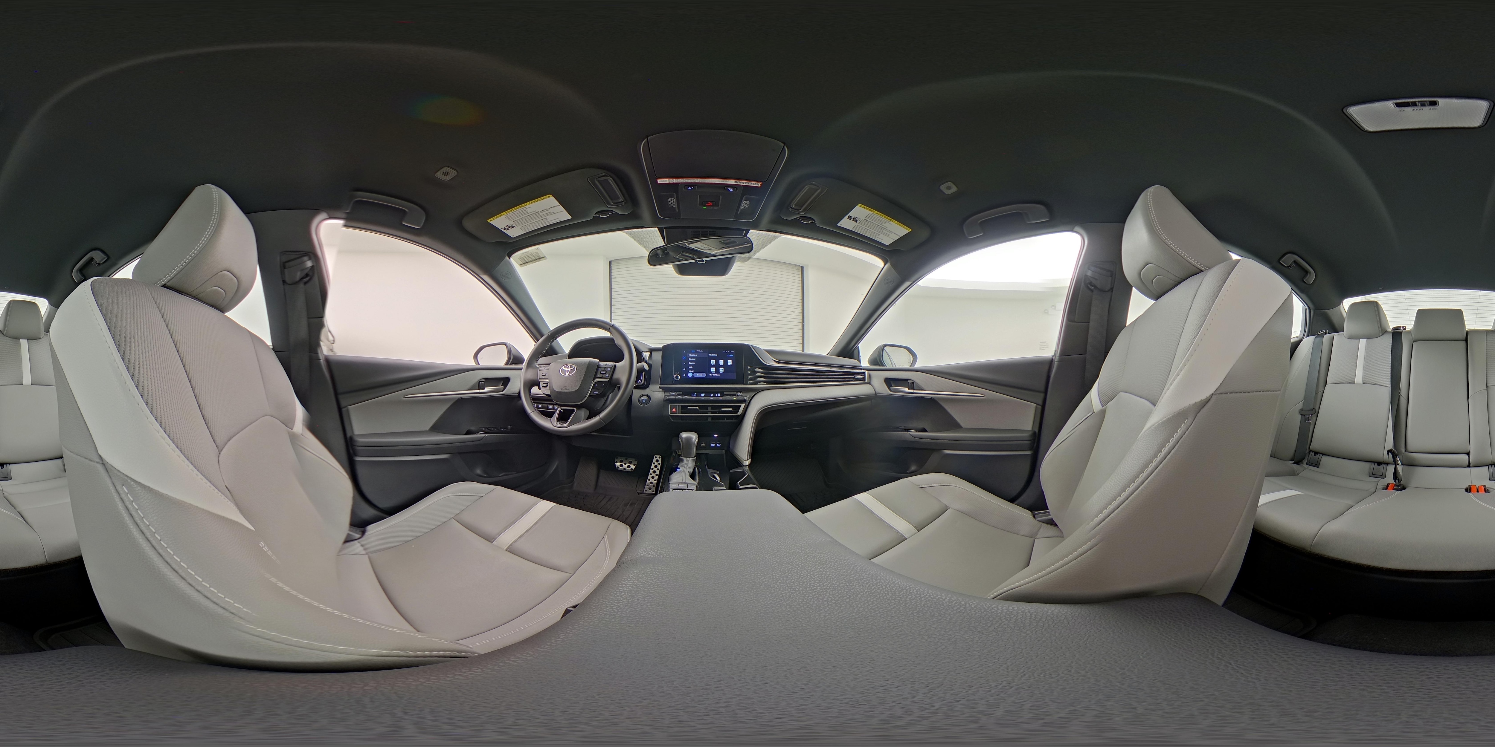 2025 Toyota Camry SE - Photo 24