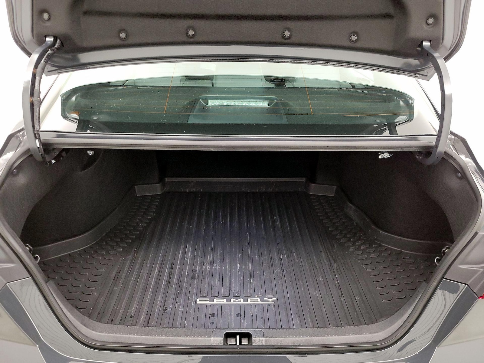 2025 Toyota Camry SE - Photo 21