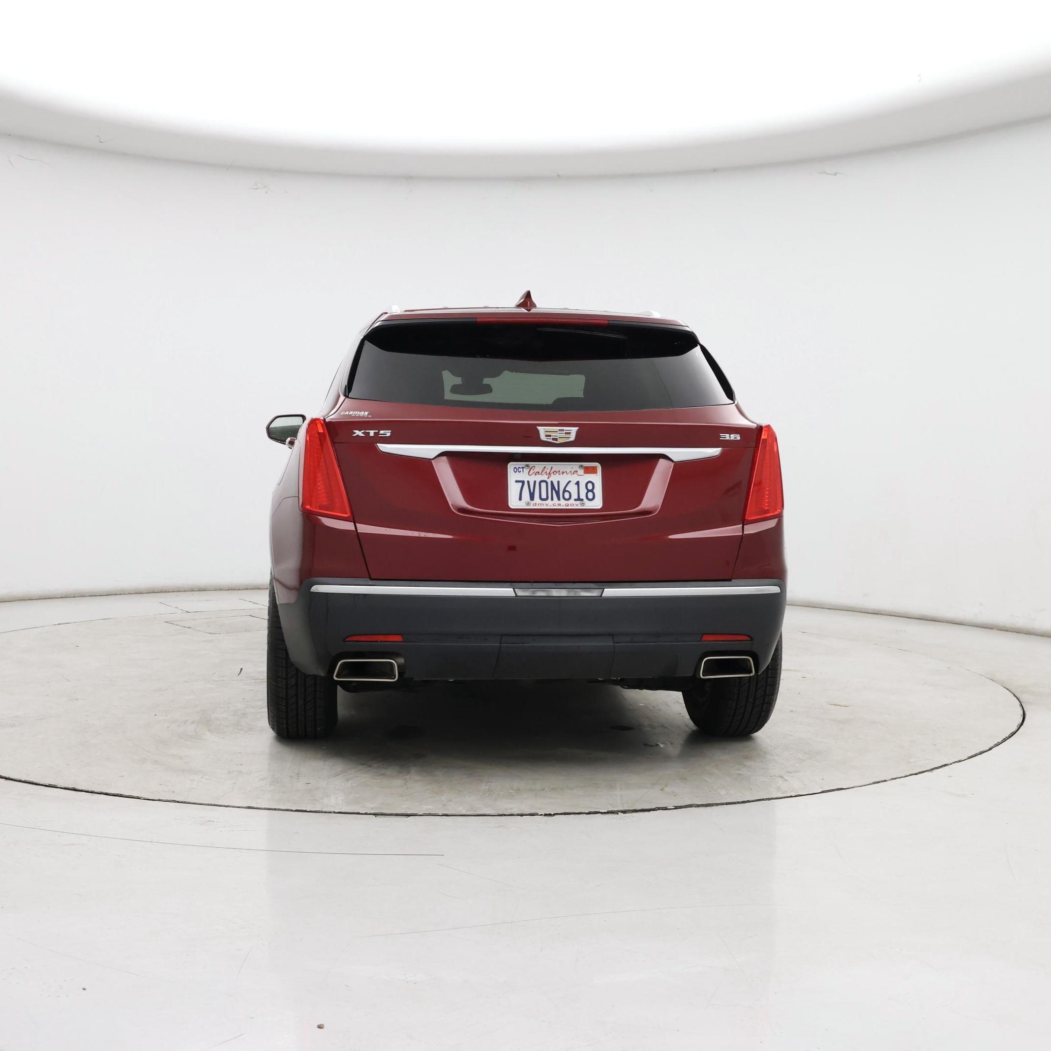 Thumbnail: 2017 Cadillac XT5 - 6