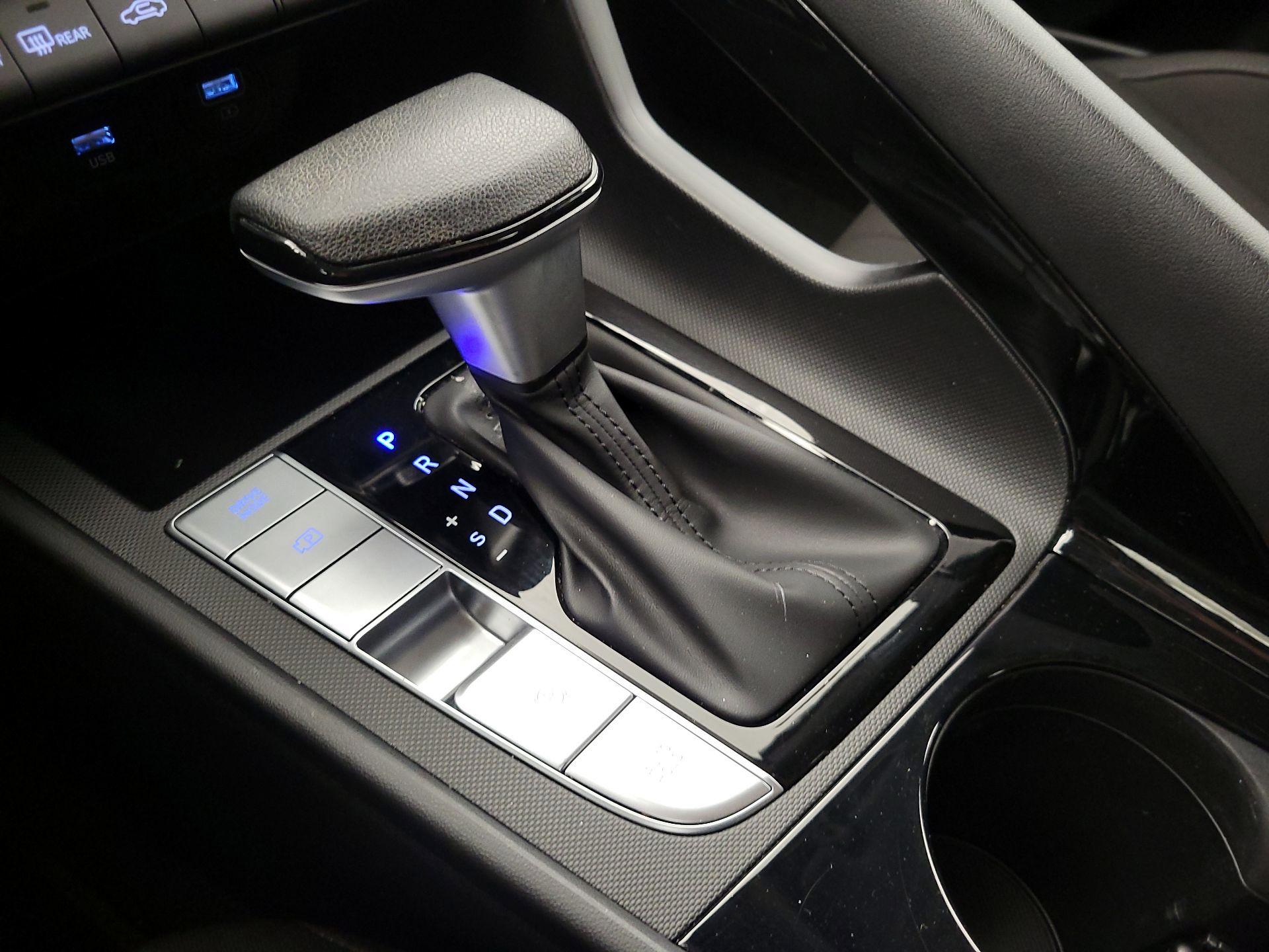 Thumbnail: 2023 Hyundai Elantra - 17