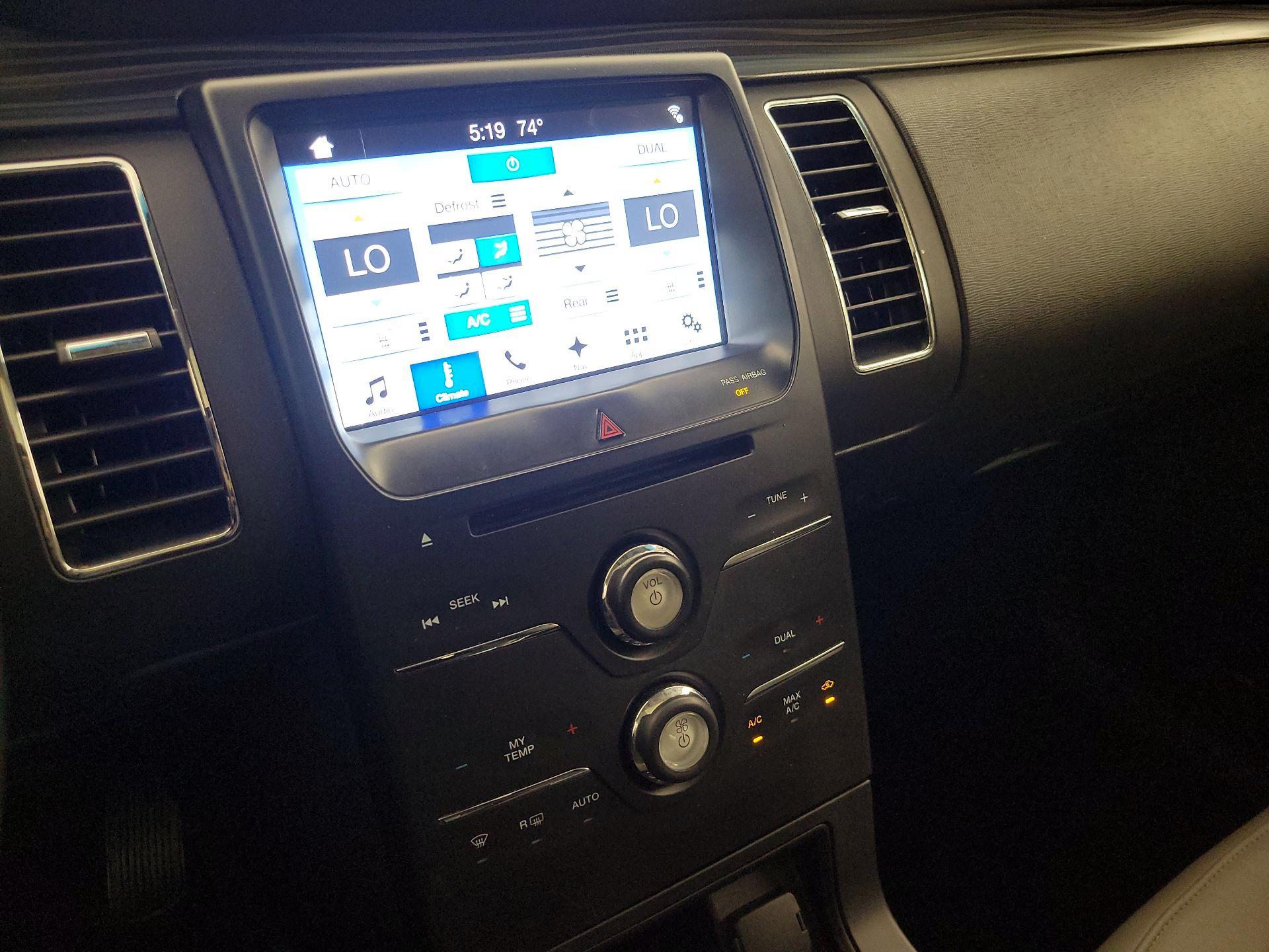 Thumbnail: 2018 Ford Flex - 17