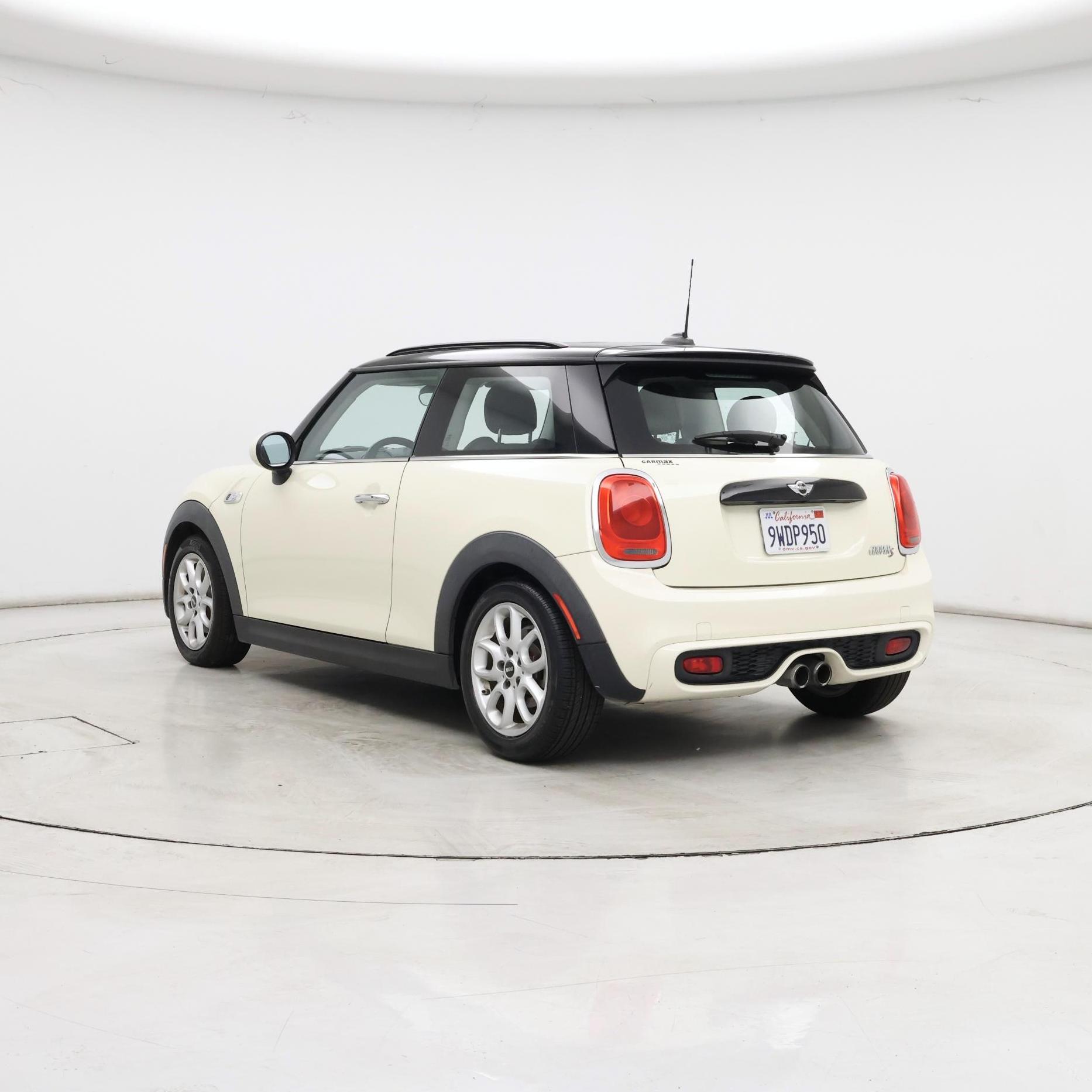 Thumbnail: 2016 MINI Cooper Hardtop - 2