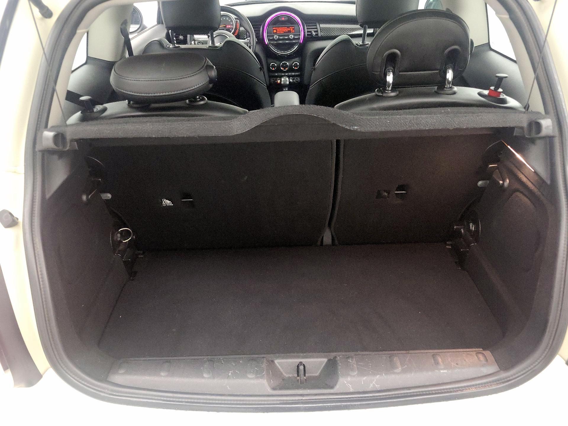 Thumbnail: 2016 MINI Cooper Hardtop - 19