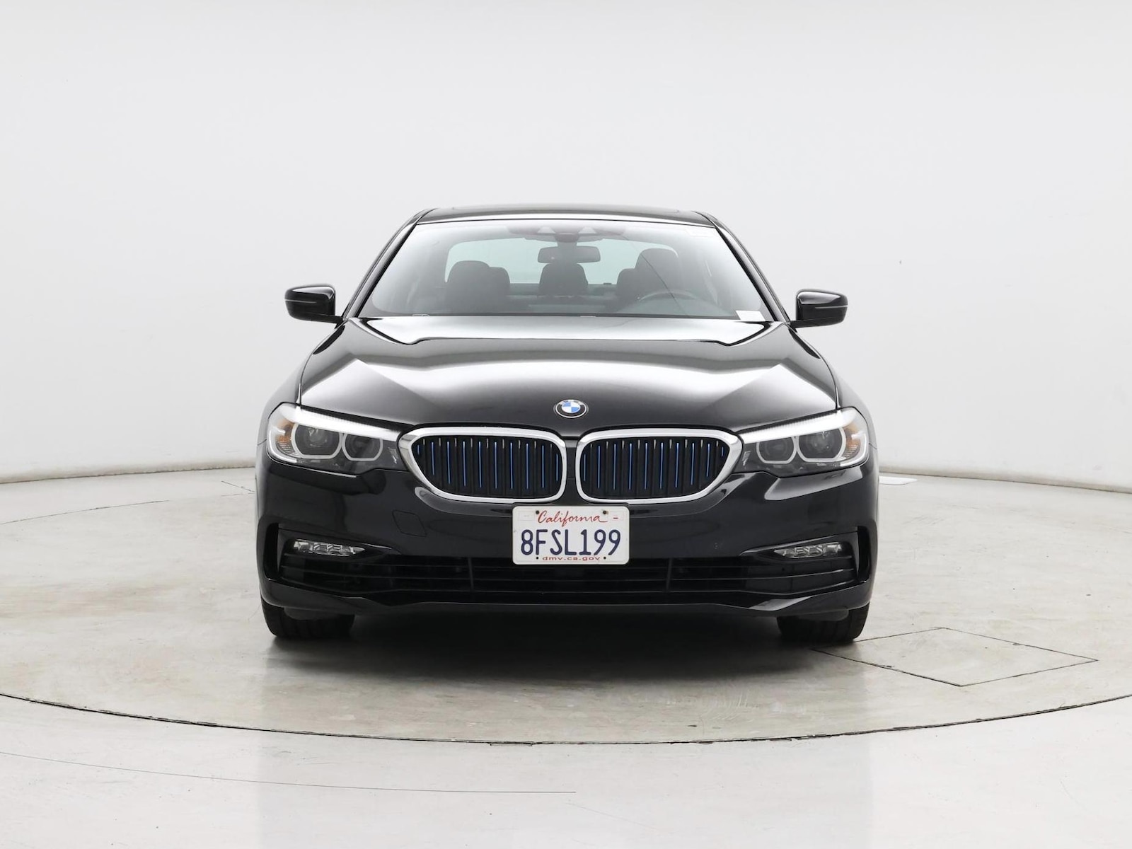 2018 BMW 5 Series 530e - Photo 6