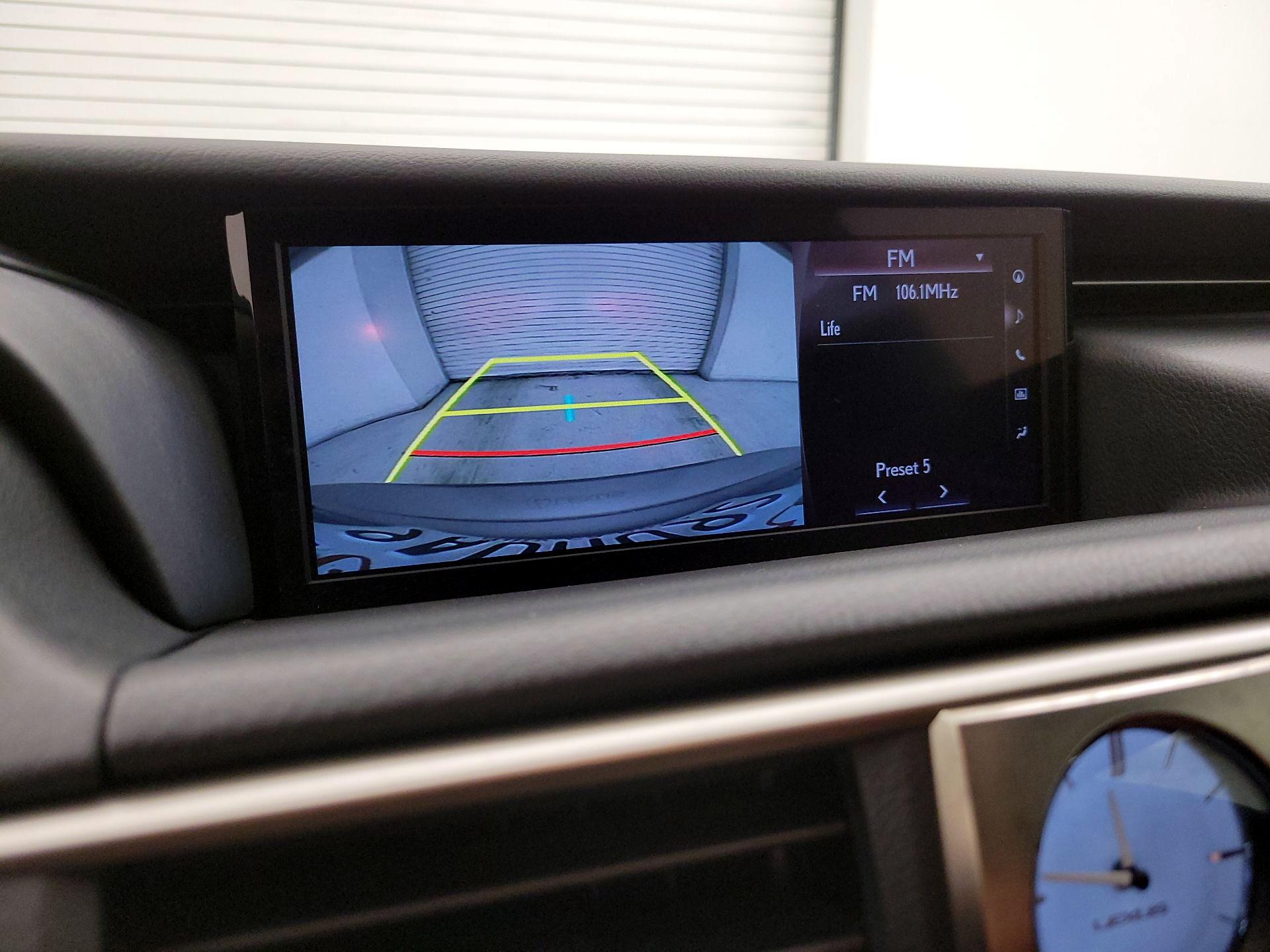 Thumbnail: 2020 Lexus IS - 15