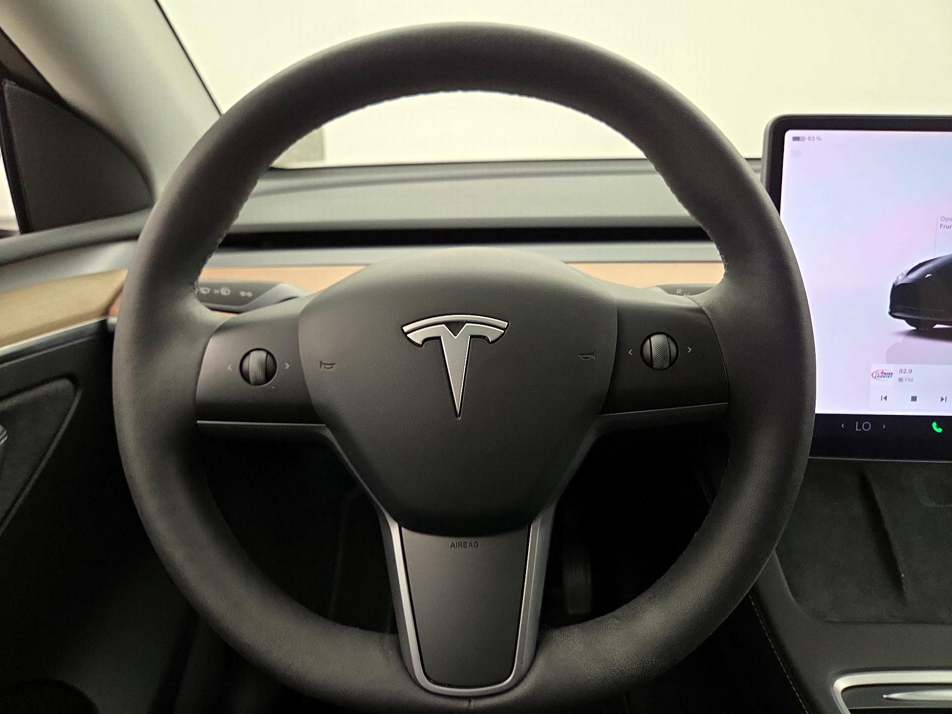 Thumbnail: 2023 Tesla Model Y - 10