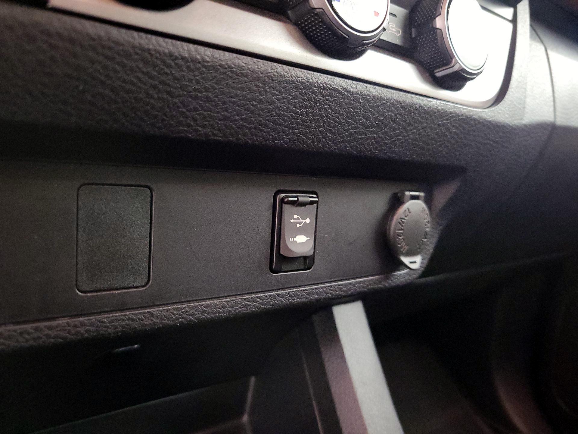 Thumbnail: 2017 Toyota Tacoma - 18